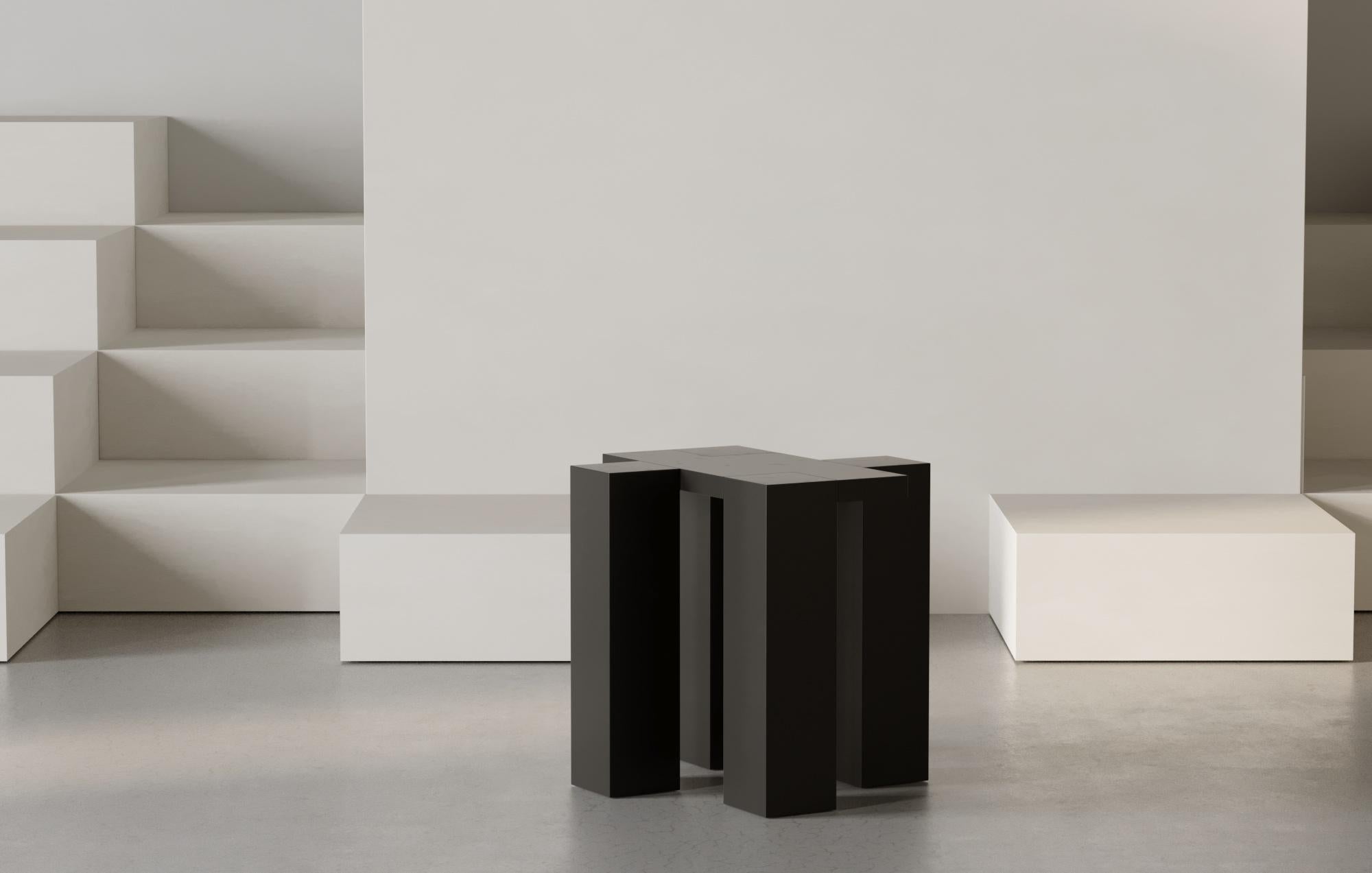 Table d'appoint laquée noire Hermhaus Neuf - En vente à istanbul, TR