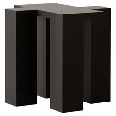 Mesa auxiliar con patas lacada en negro by Hermhaus