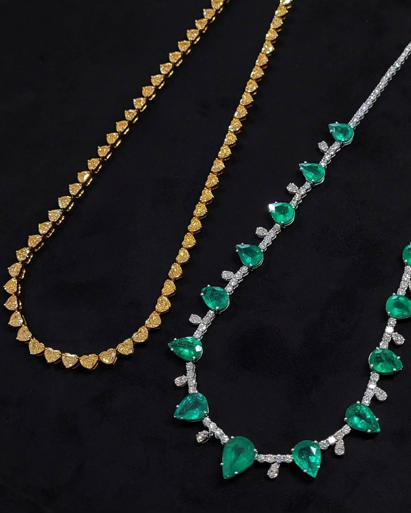 Donna LEGACY Collana di diamanti a cuore giallo fantasia da 50 carati Collezione heritage GIA in vendita