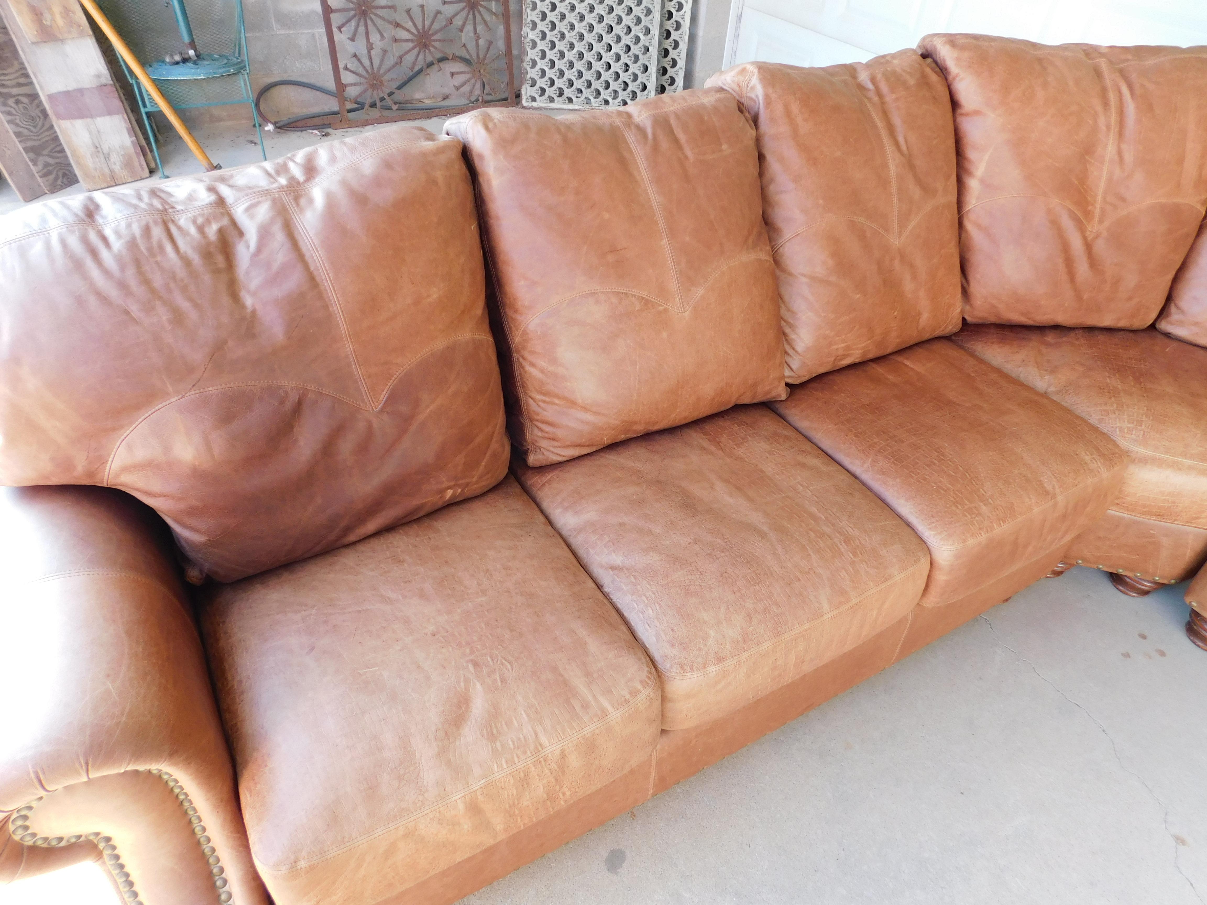 Legacy Leather International Inc. 4 Pc Sectional Sofa  3
