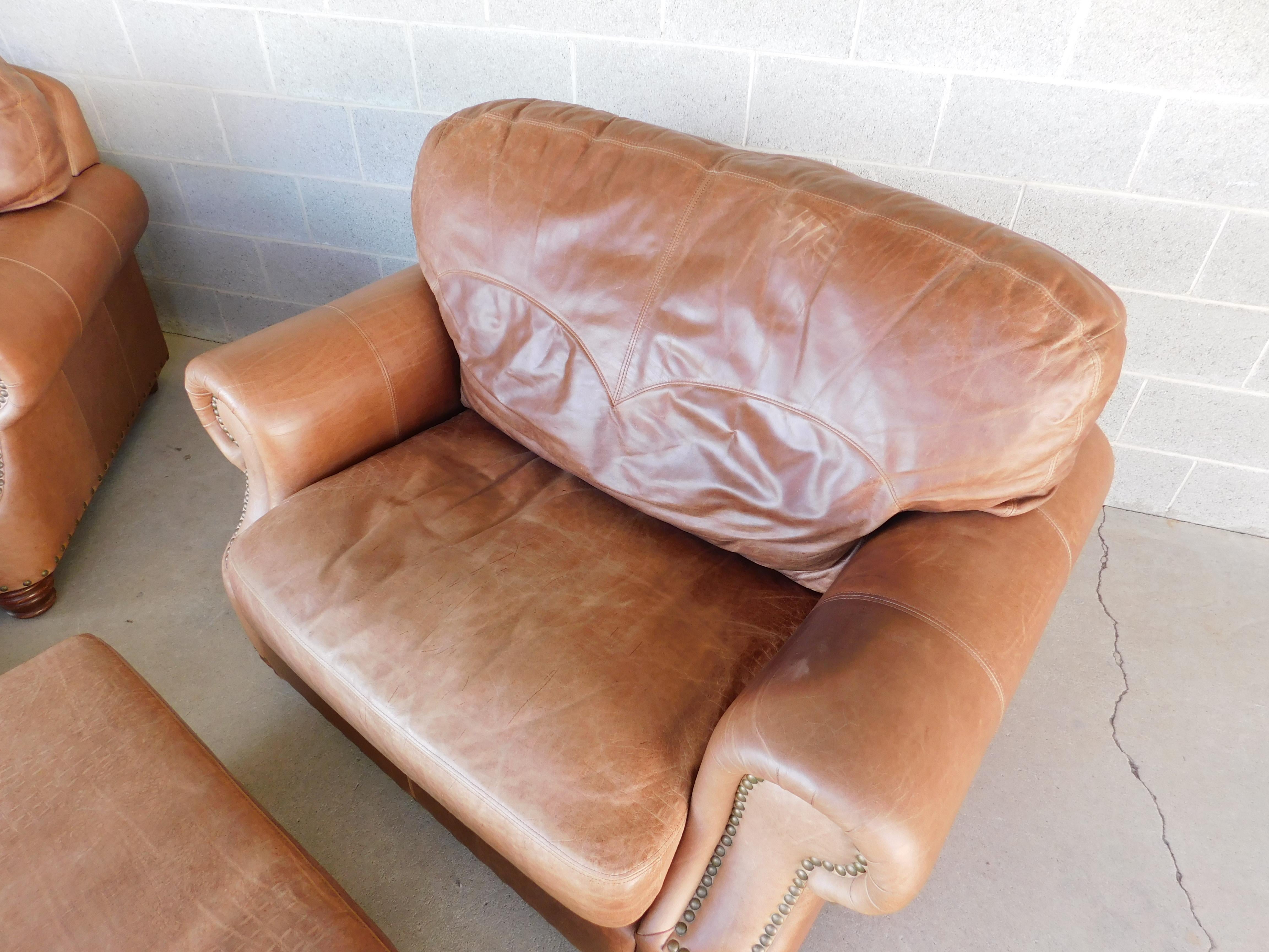 Rustic Legacy Leather International Inc. Club Chairs & Ottomans 