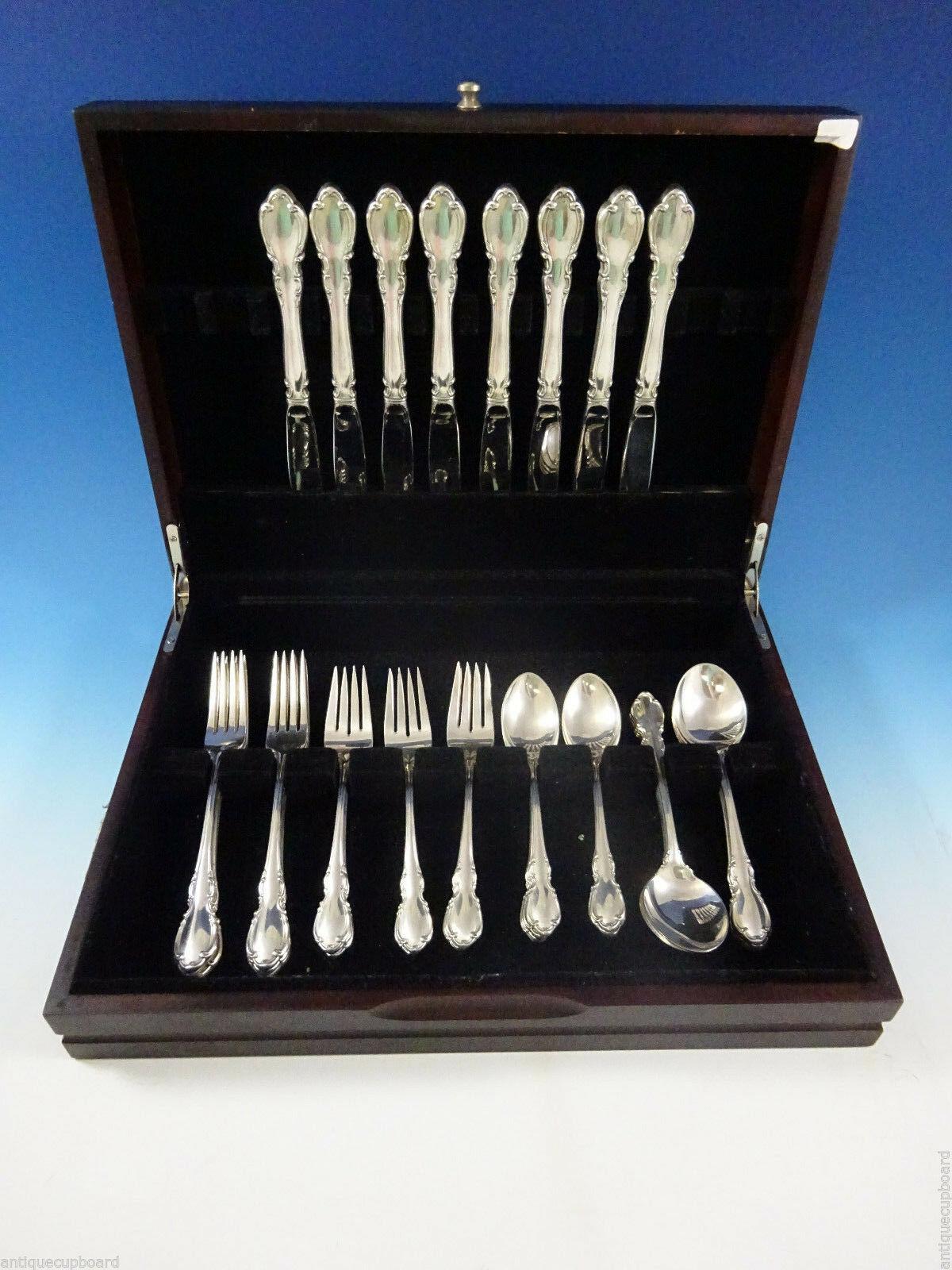 Legato by Towle sterling silver flatware set, 40 pieces. This set includes:

8 knives, 9 1/8