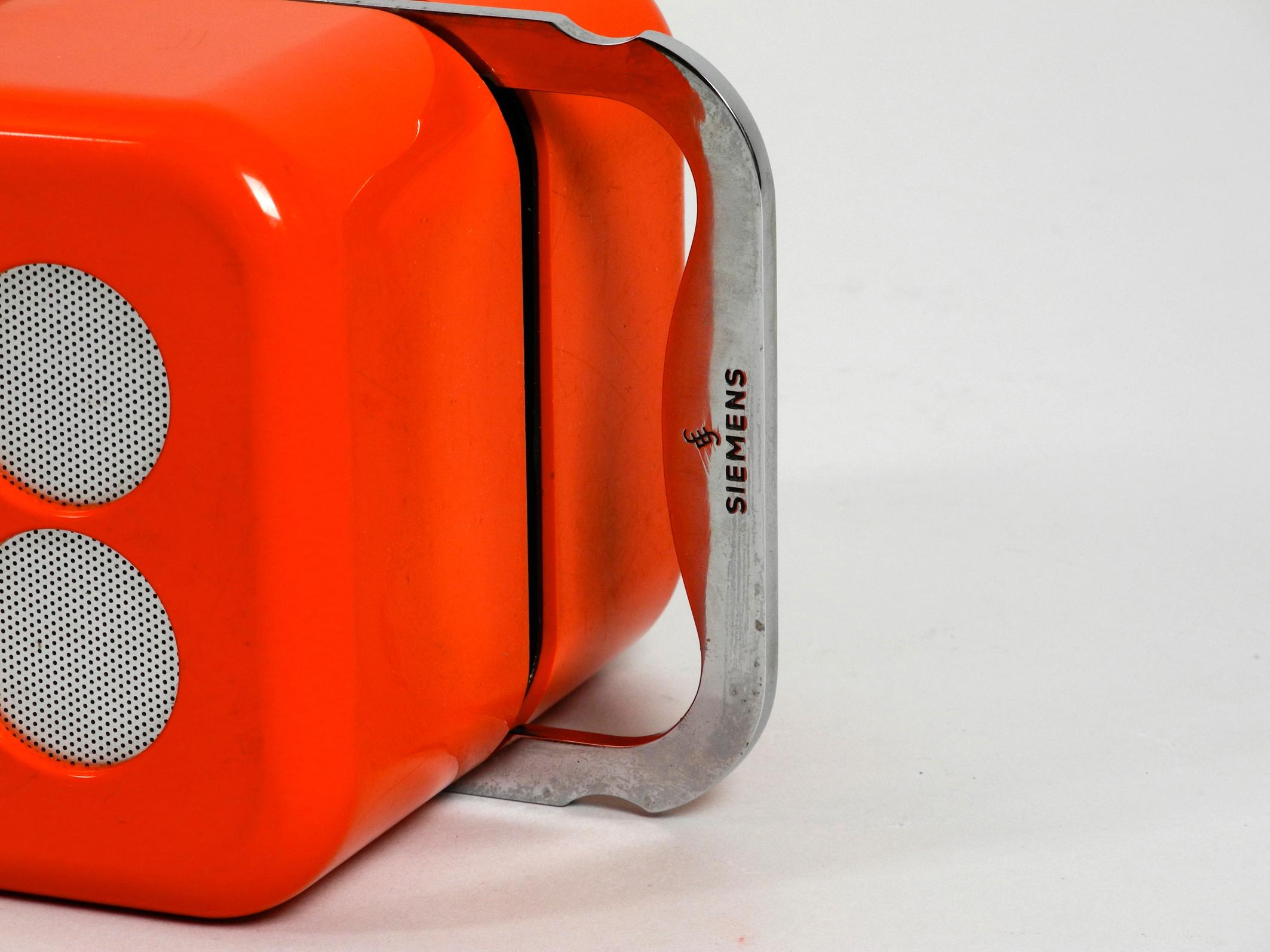 Legendary Orange Cube Radio by Dario & Mario Bellini for Siemens, 1968 3