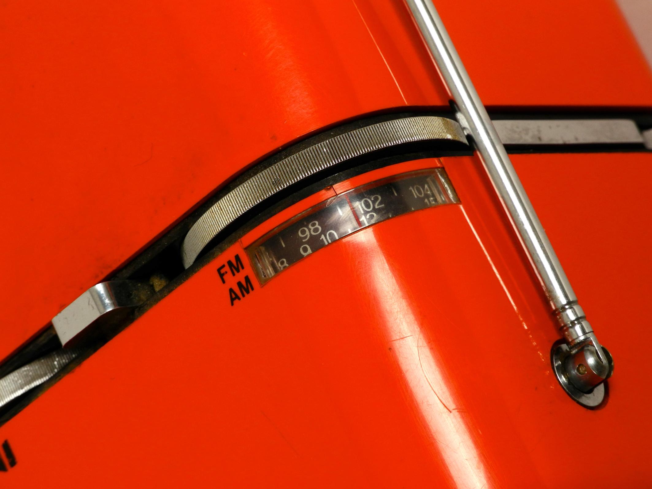 Legendary Orange Cube Radio by Dario & Mario Bellini for Siemens, 1968 In Good Condition In München, DE