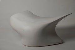 Tabouret Nekton sculptural de Zaha Hadid