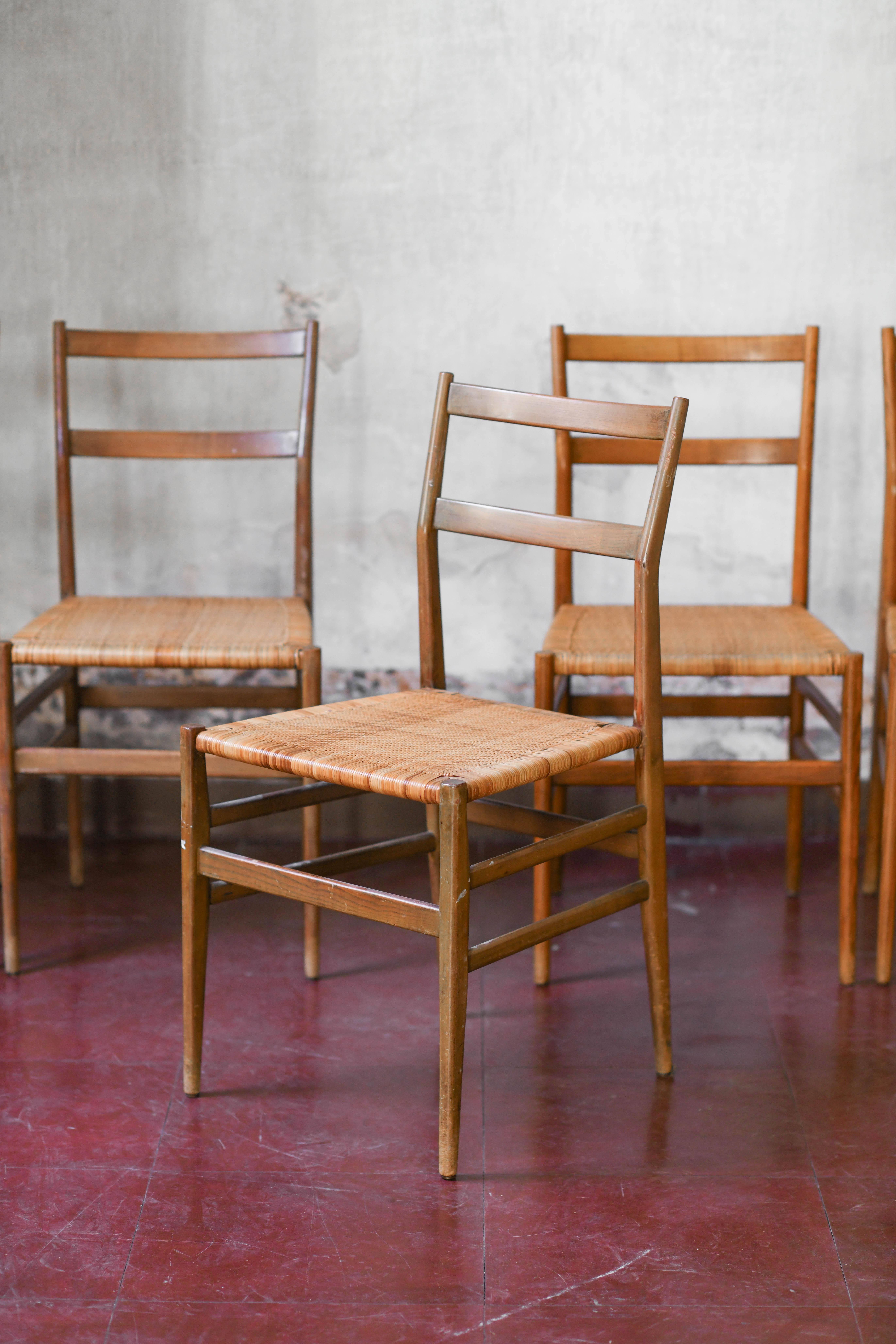 Italian Leggera chair by Gio Ponti – set of 7 pieces For Sale