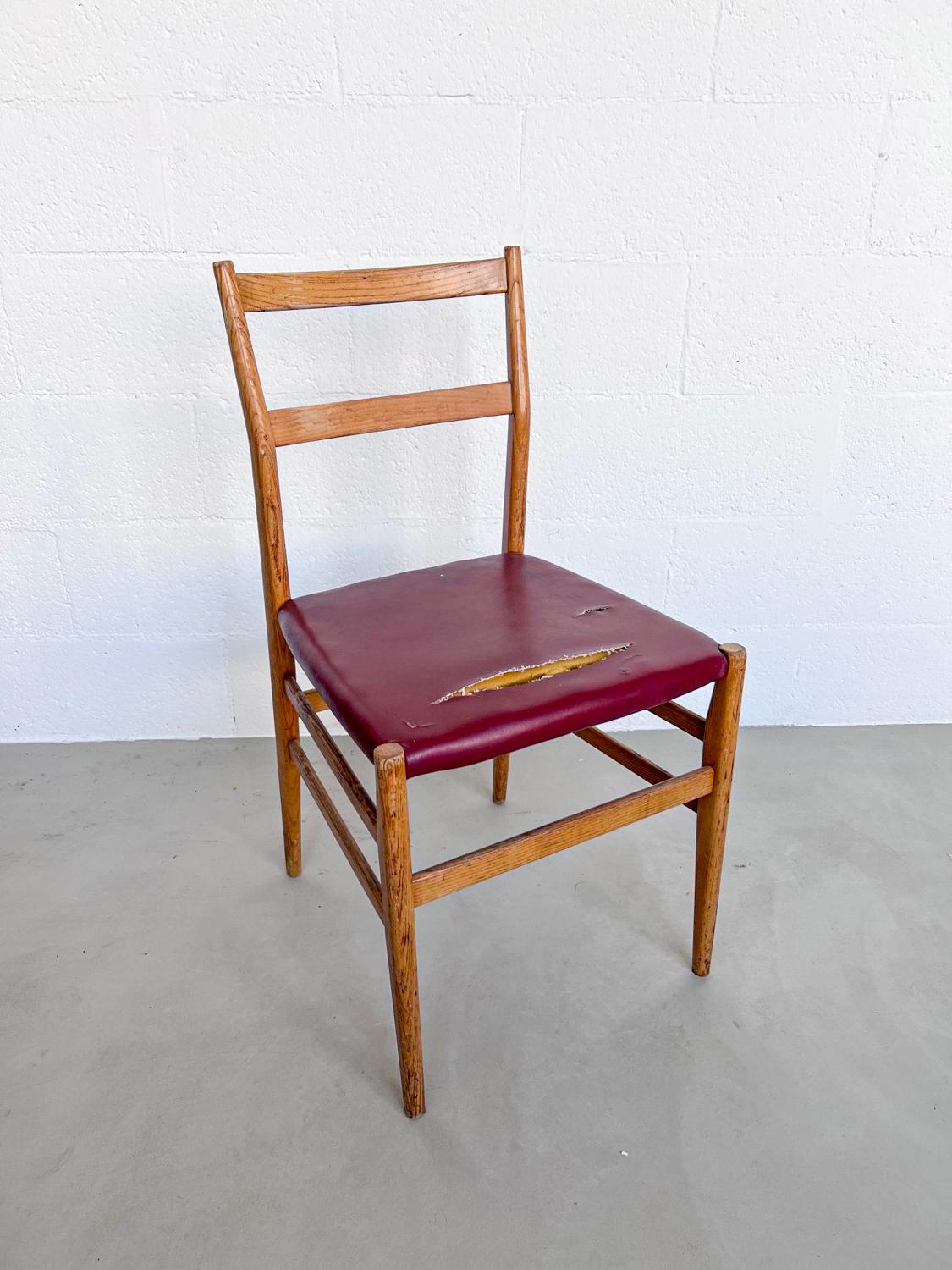 4 chaises italiennes vintage de collection de Gio Ponti

Giò Ponti n'a plus besoin d'être présenté : Il est sans doute la personnalité la plus influente du design et de l'architecture italiens depuis près de trois décennies, des années cinquante aux