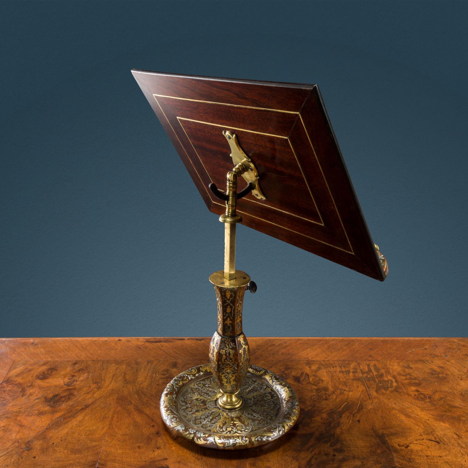Other Tabletop lectern. Early 18th Century For Sale