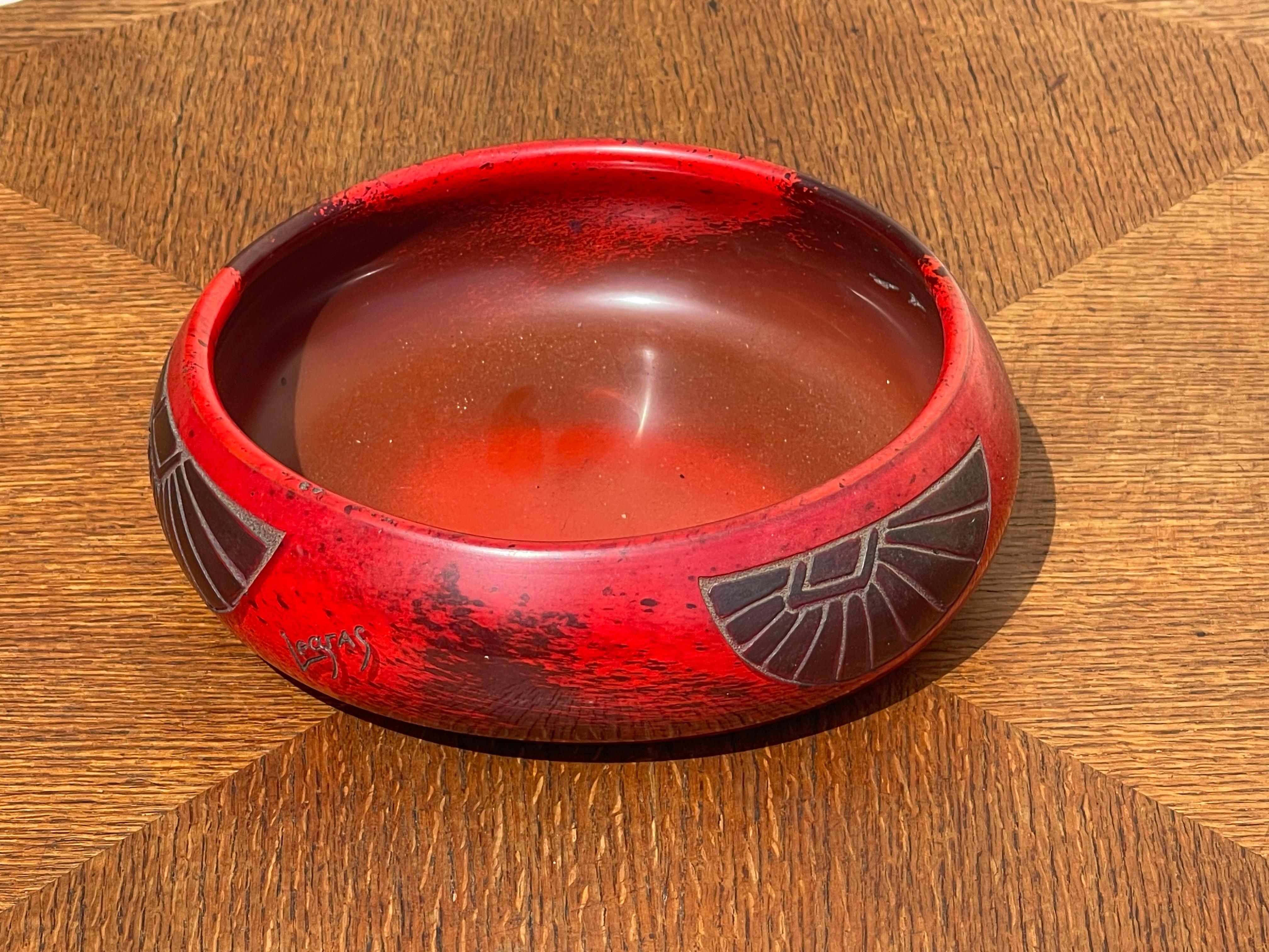 Verre d'art Legras - Coupe Art Déco en verre rouge en vente