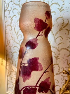 Grand vase Legras de style Art nouveau, Ampelopsis, 20ème siècle