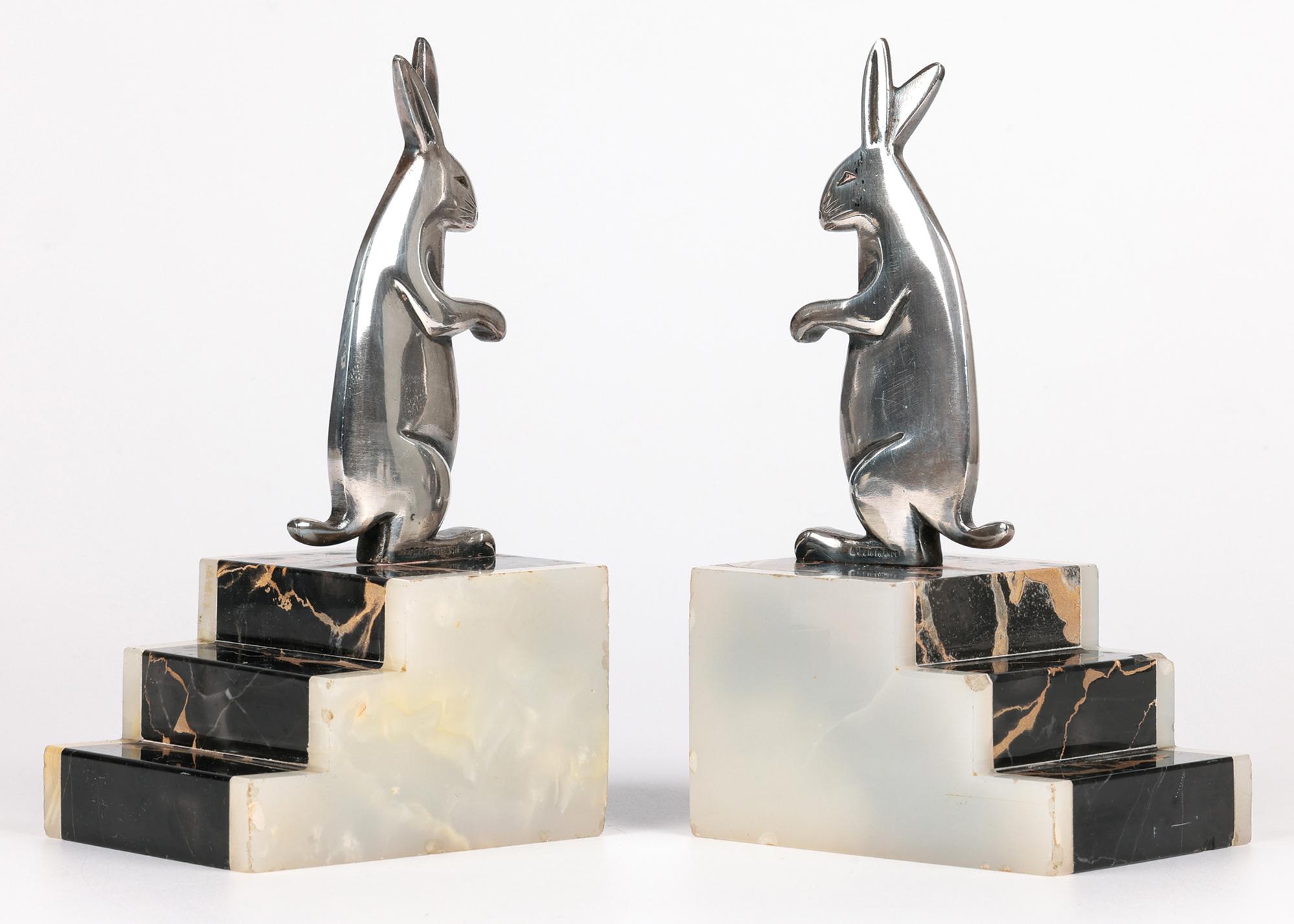 Seltenes Art-Déco-Paar versilberte kubistische Hare-Buchstützen, Legras Editeur, Legras Editeur im Angebot 1