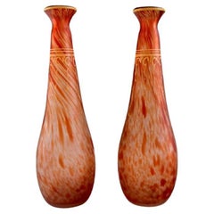 Deux vases en verre d'art soufflé à la bouche avec décoration dorée Legras, France