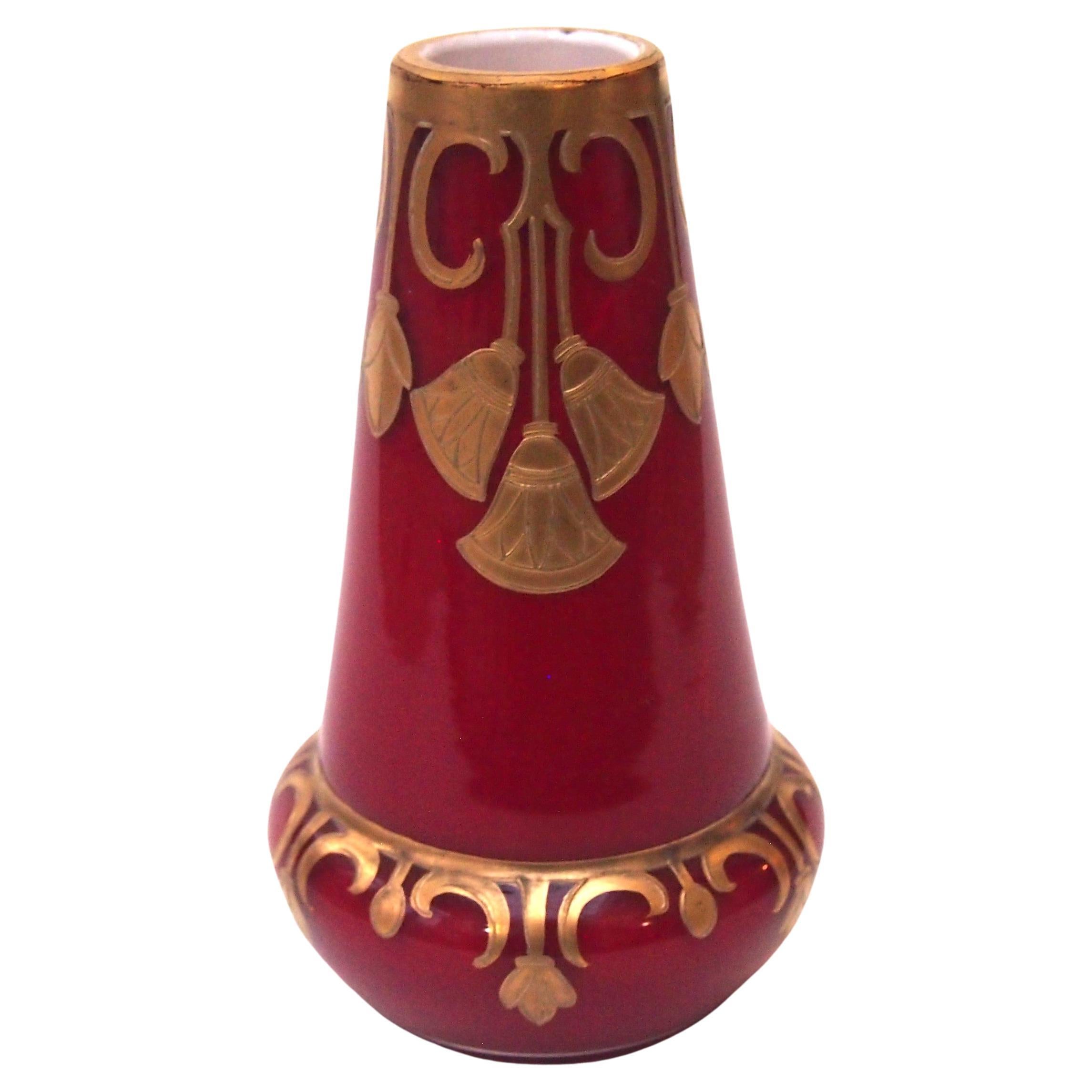 Vaso Legras Lotus dorato e incamiciato di rosso su bianco opaco per l'Expo di Parigi del 1889 in vendita