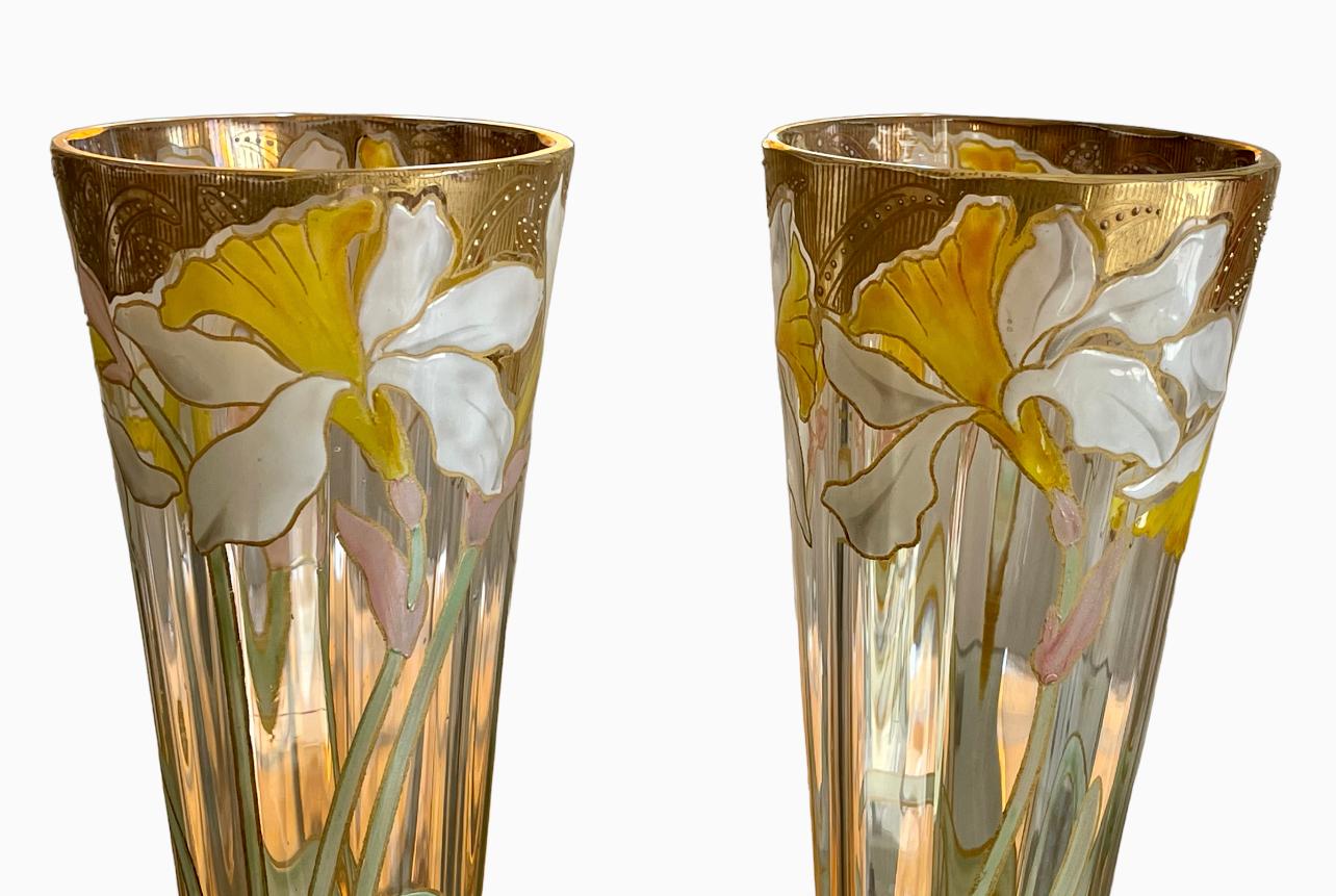 Paire de grands vases coniques en verre émaillé et dorure à décor d'iris par François Théodore LEGRAS. Ils sont donc en très bon état.

Dimensions
Hauteur 30cm
Diamètre au niveau du col 10cm
Diamètre au pied 12cm