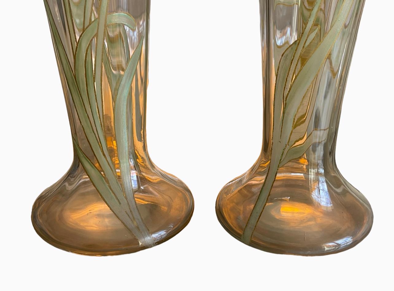 Verre d'art LEGRAS - Paire de vases en cornet avec iris - Art Nouveau  en vente