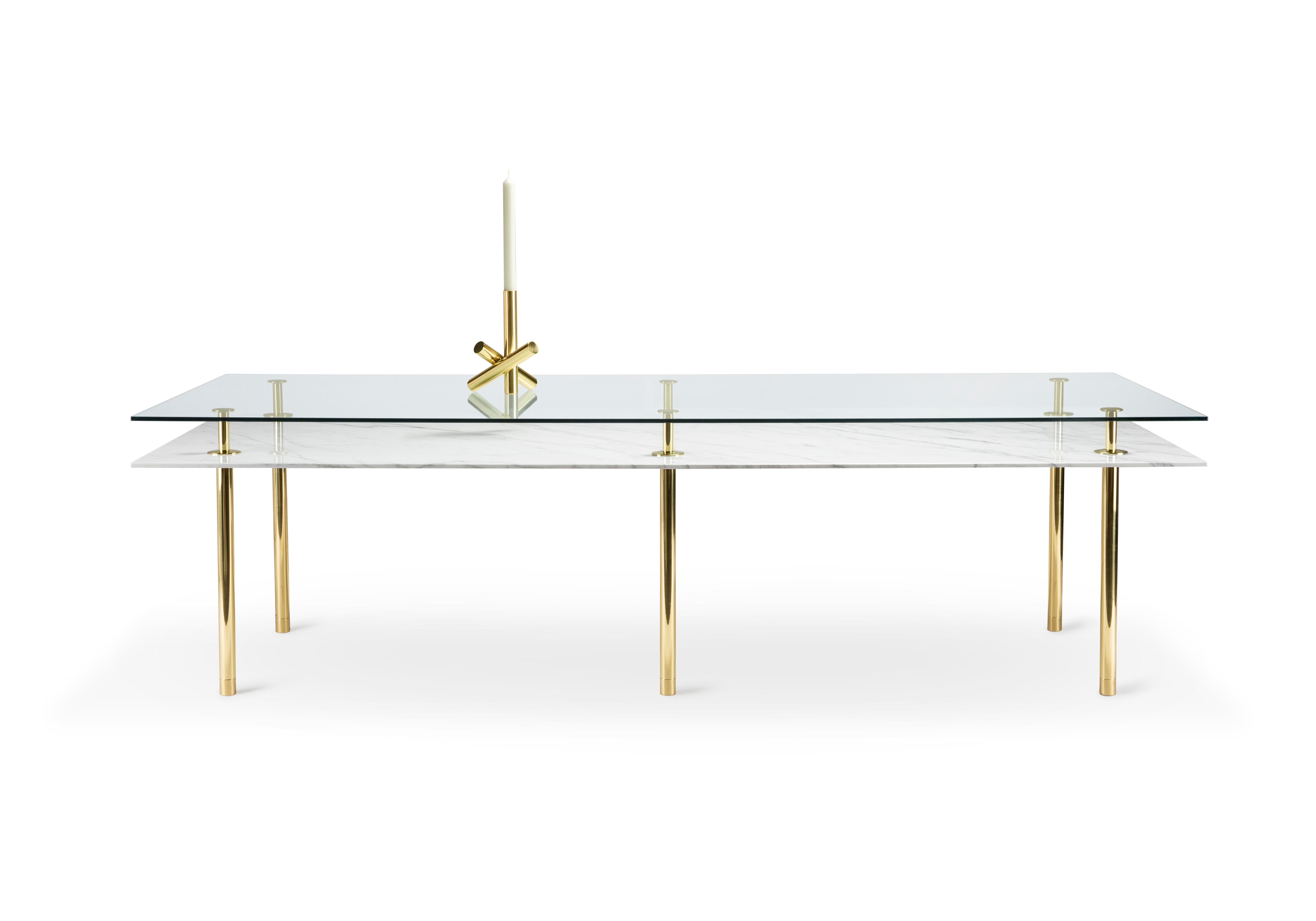 Legs Large Dining Table with Calacatta Gold Marble Top and Polished Brass In Excellent Condition For Sale In Brooklyn, NY