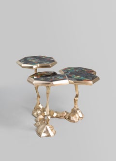 Leh Gold Couchtisch aus Messing mit Halbedelsteinen, Viya von Vikram Goyal