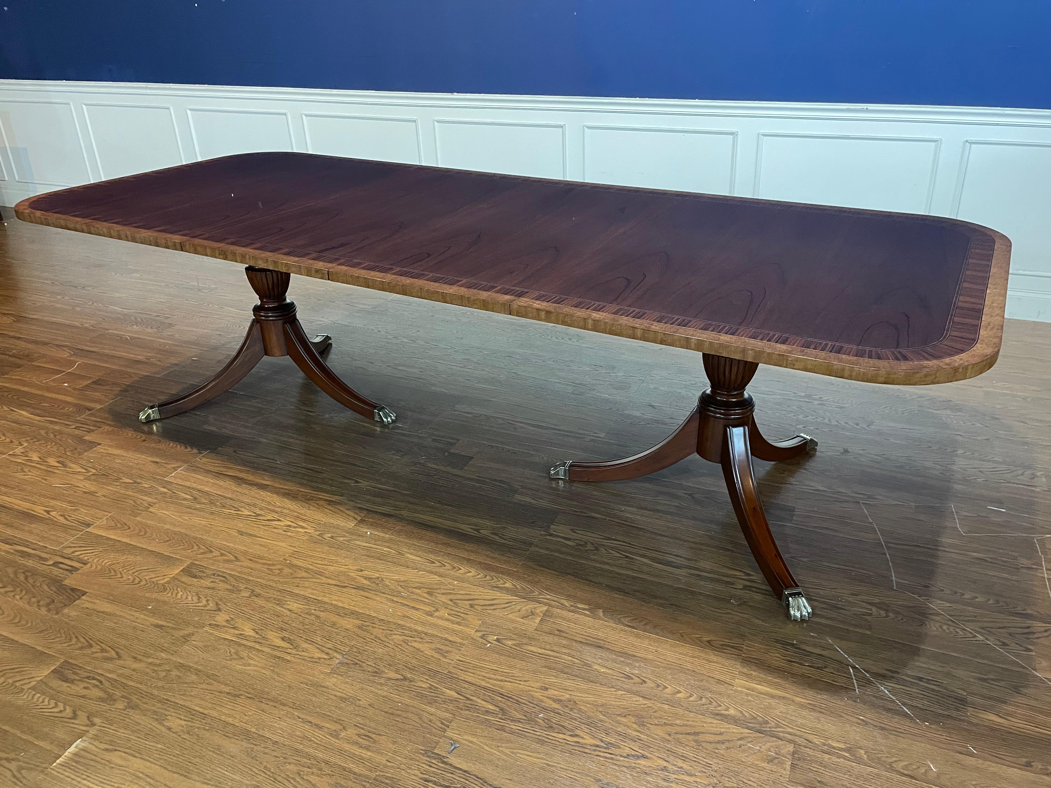 American Leighton Hall Showroom Sample - Traditional Mahogany Dining Table  For Sale