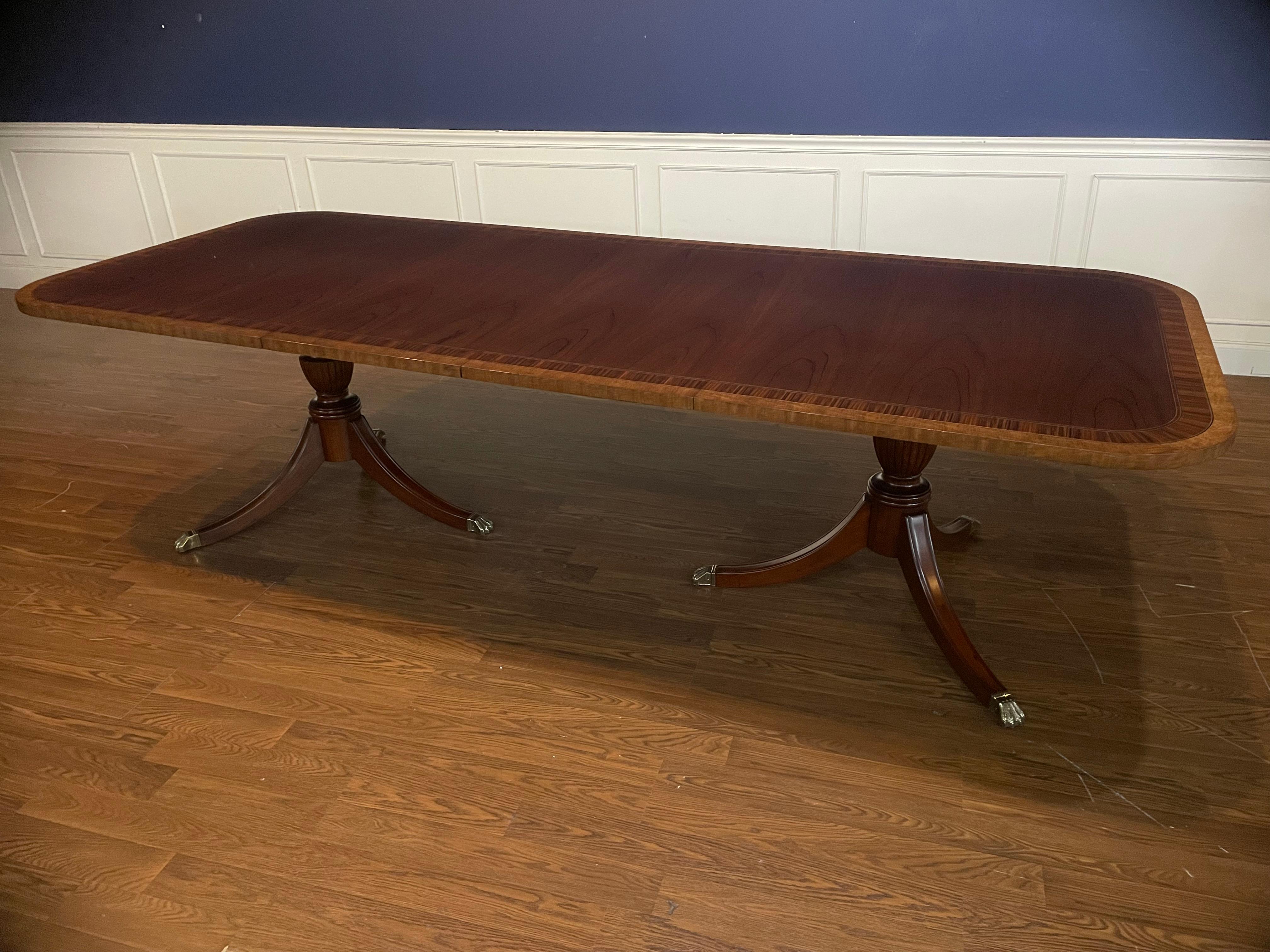 Contemporary Leighton Hall Showroom Sample - Traditional Mahogany Dining Table  For Sale