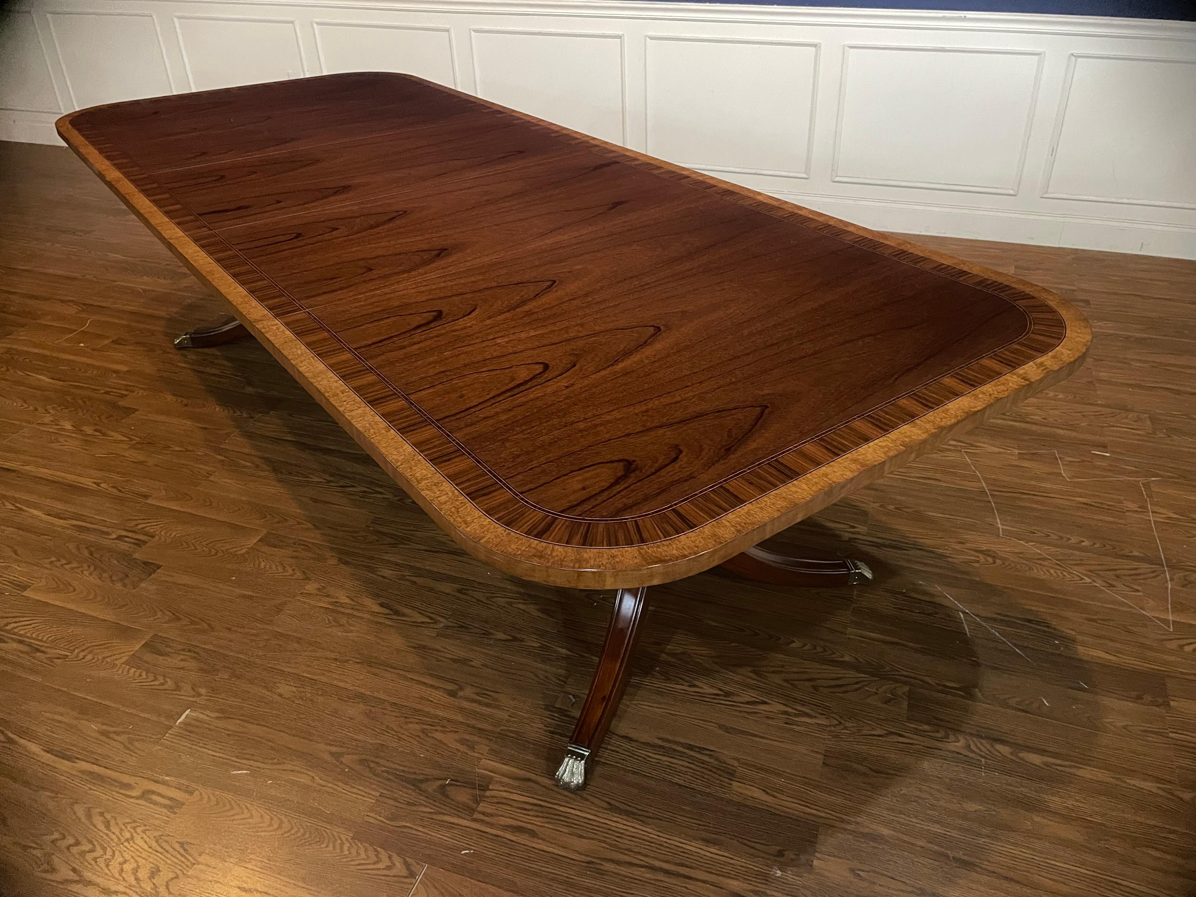 Leighton Hall Showroom Sample - Traditional Mahogany Dining Table  For Sale 2