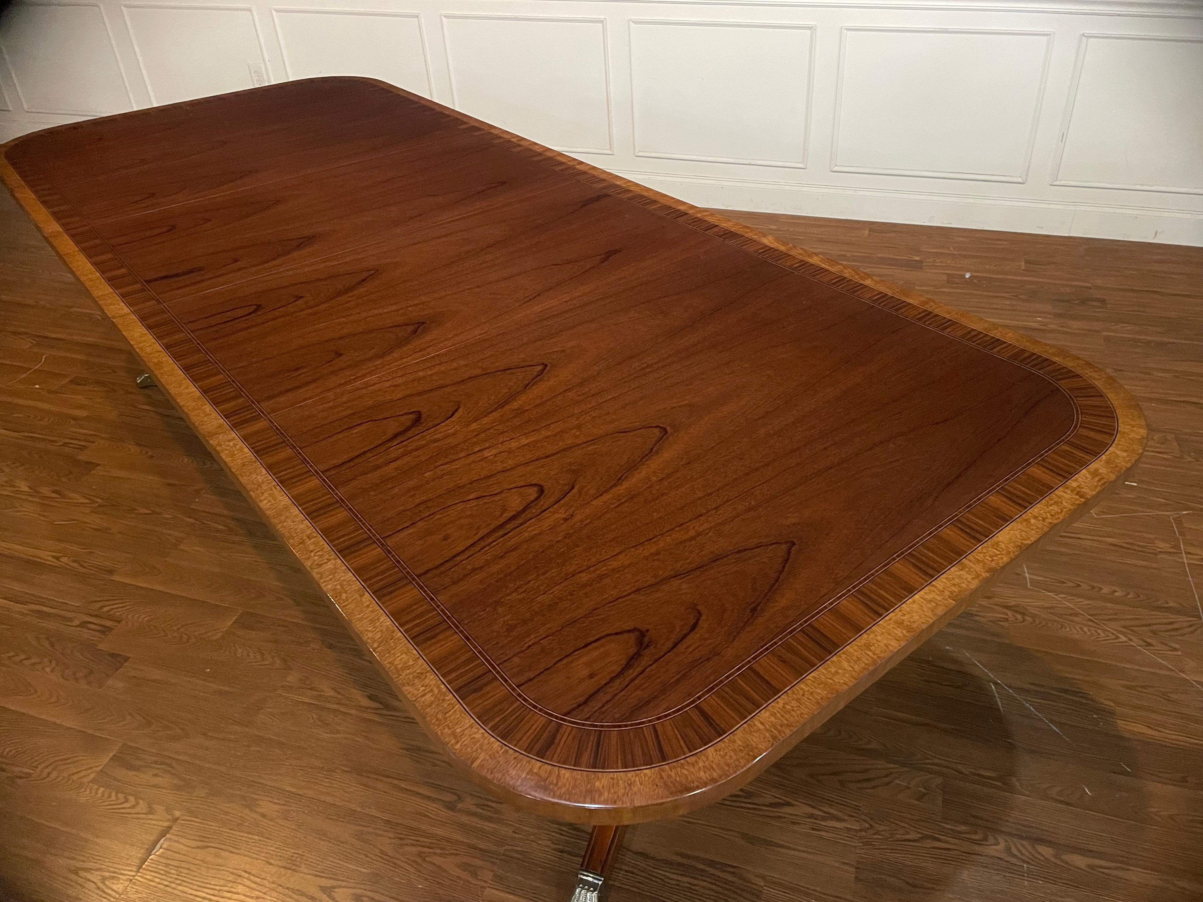 Leighton Hall Showroom Sample - Traditional Mahogany Dining Table  For Sale 3
