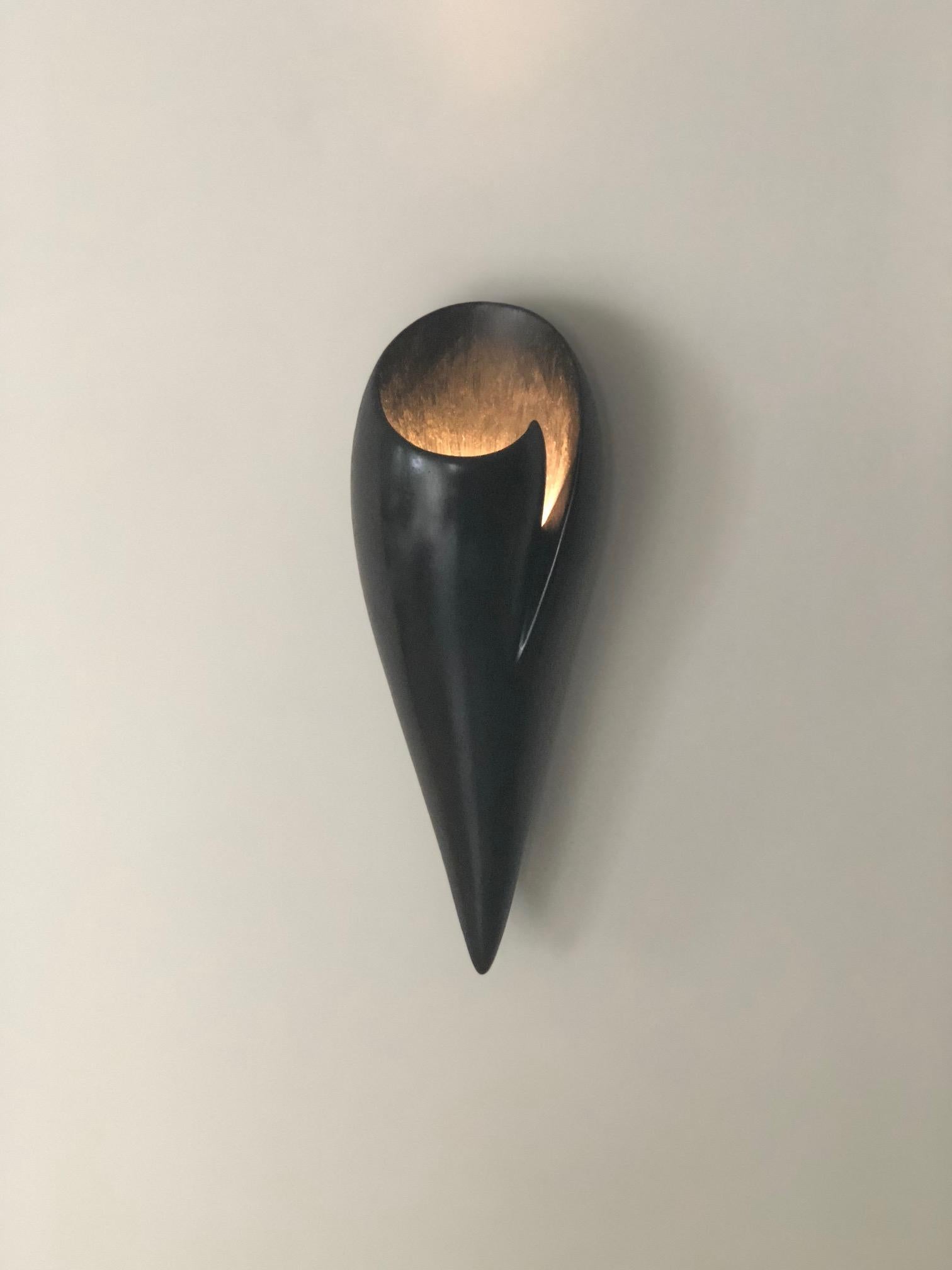 Leila Contemporary Wall Sconce, Wandleuchte aus weißem Gips, Hannah Woodhouse im Angebot 7