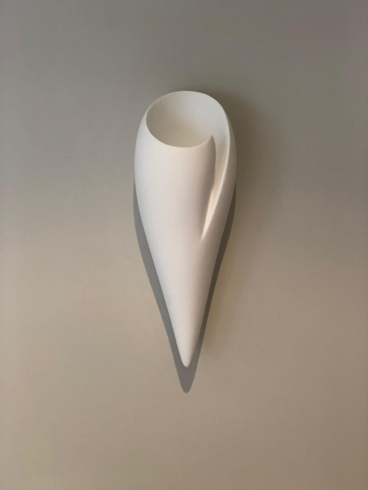 Leila Contemporary Wall Sconce, Wall Light in White Plaster, Hannah Woodhouse In New Condition For Sale In London, GB