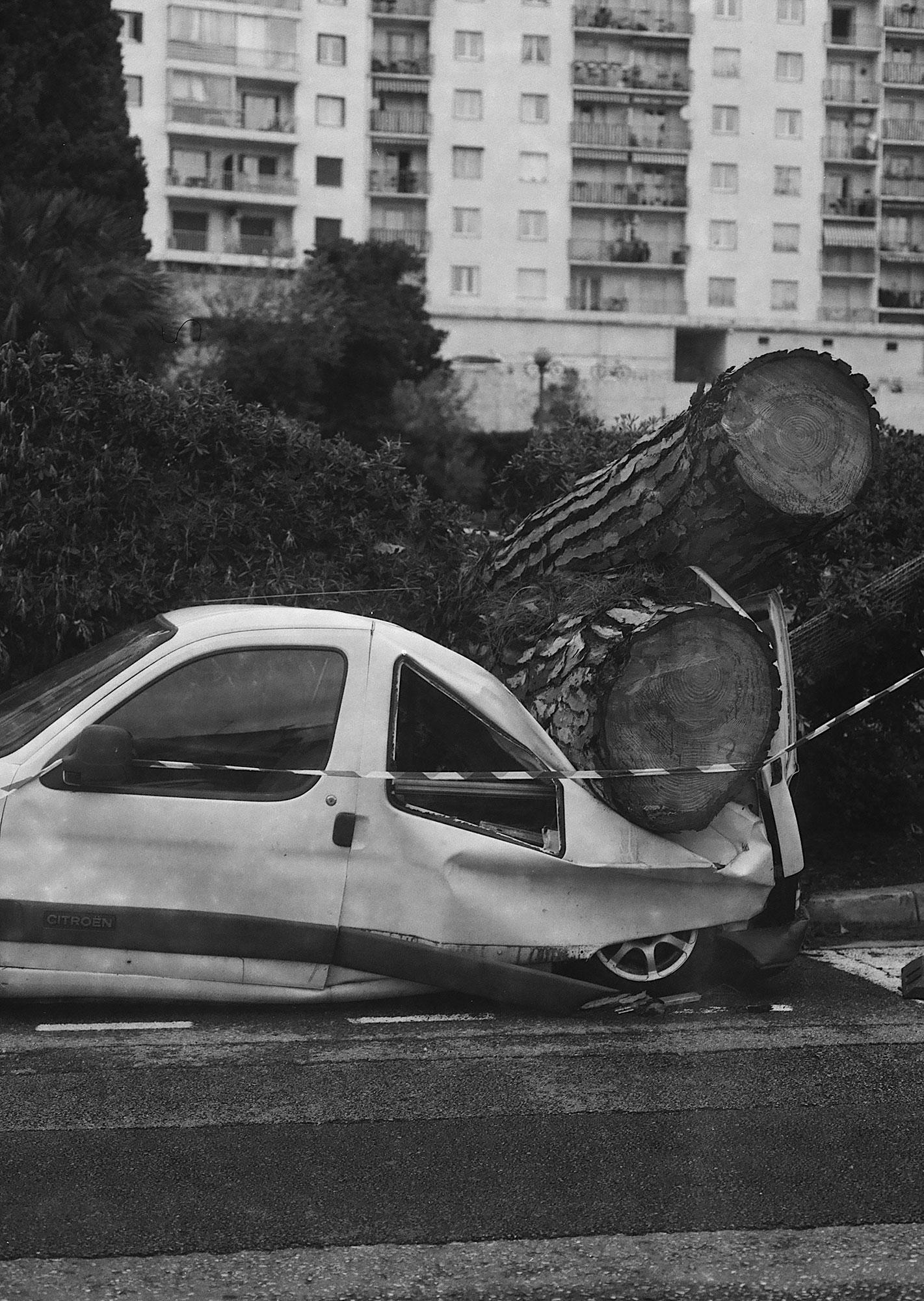 Landscape Photograph di Leila Erdman Tabukashvili - One of the photos I took during 12 hours in Nice with a stranger...