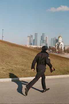 What will you be when you grow up, the girl has asked a cosmonaut
