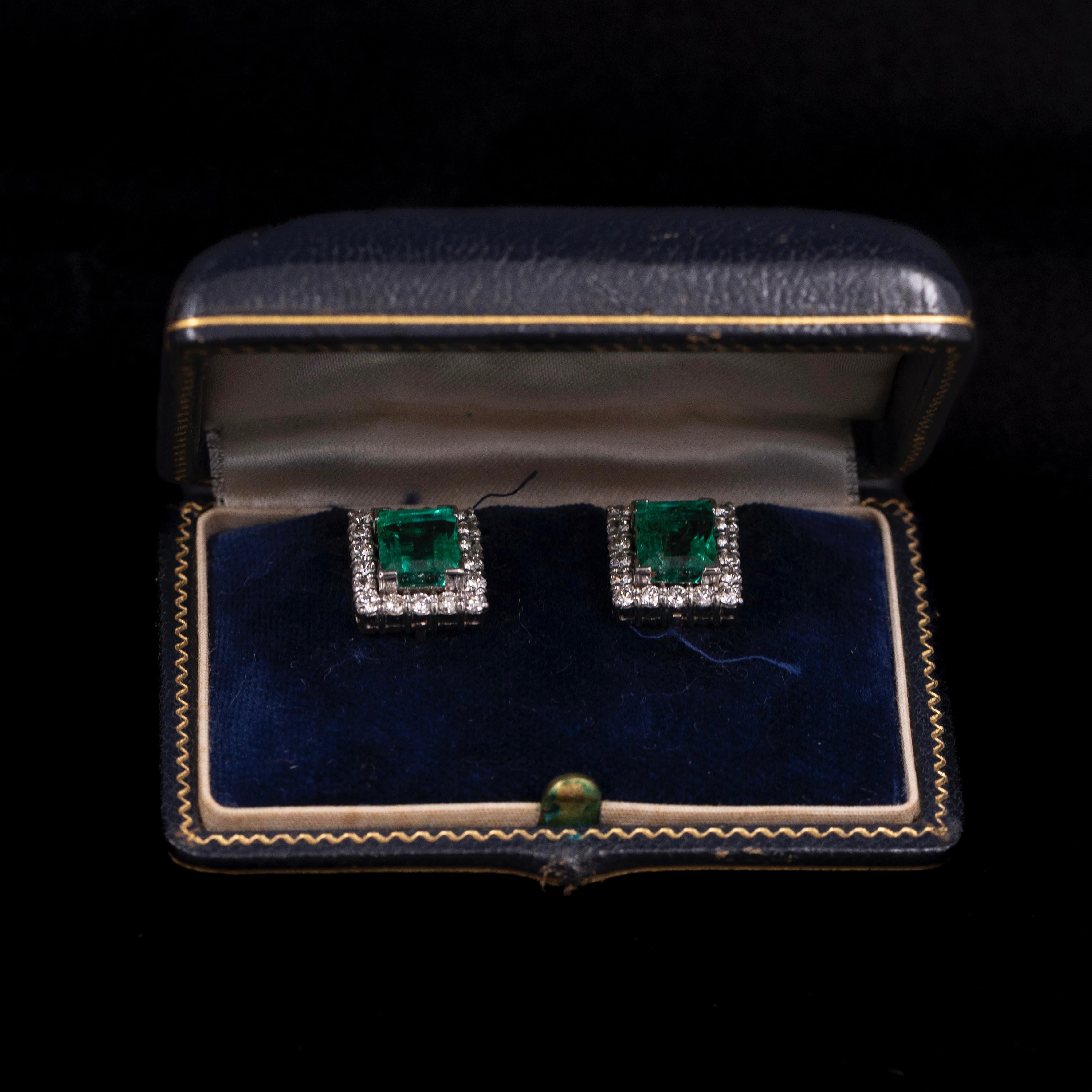 Leitão & Irmão Orecchini di diamanti con smeraldo Art Deco in oro platino Portoghese 1930 in vendita 1