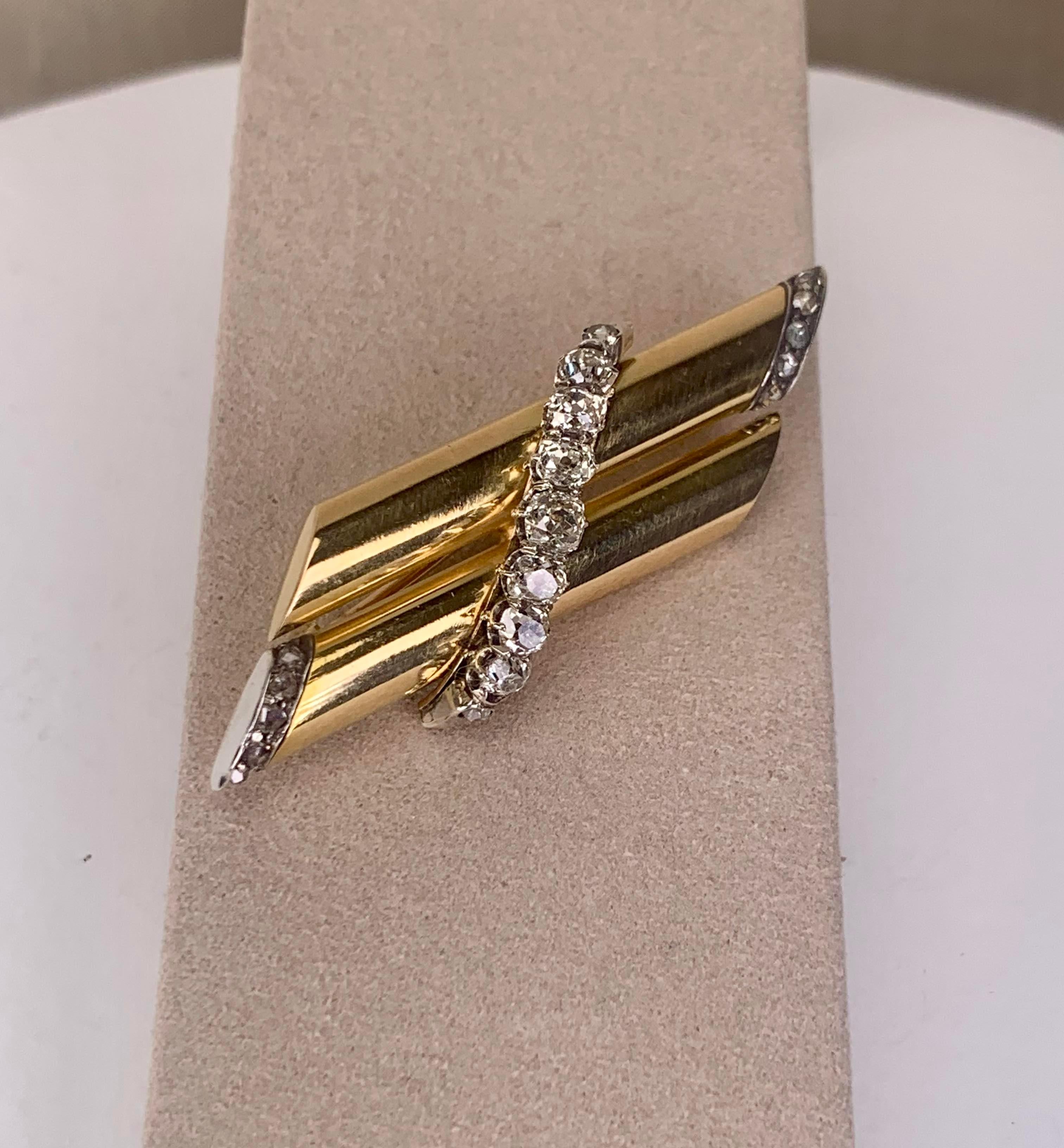 Leitão & Irmão Brooch in Gold and Diamonds, Portuguese, 19th/20th Century en vente 3