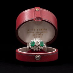 Leitão & Irmão Mid-Century Emerald Diamond Cocktail Ring Platinum 1950s-1960s