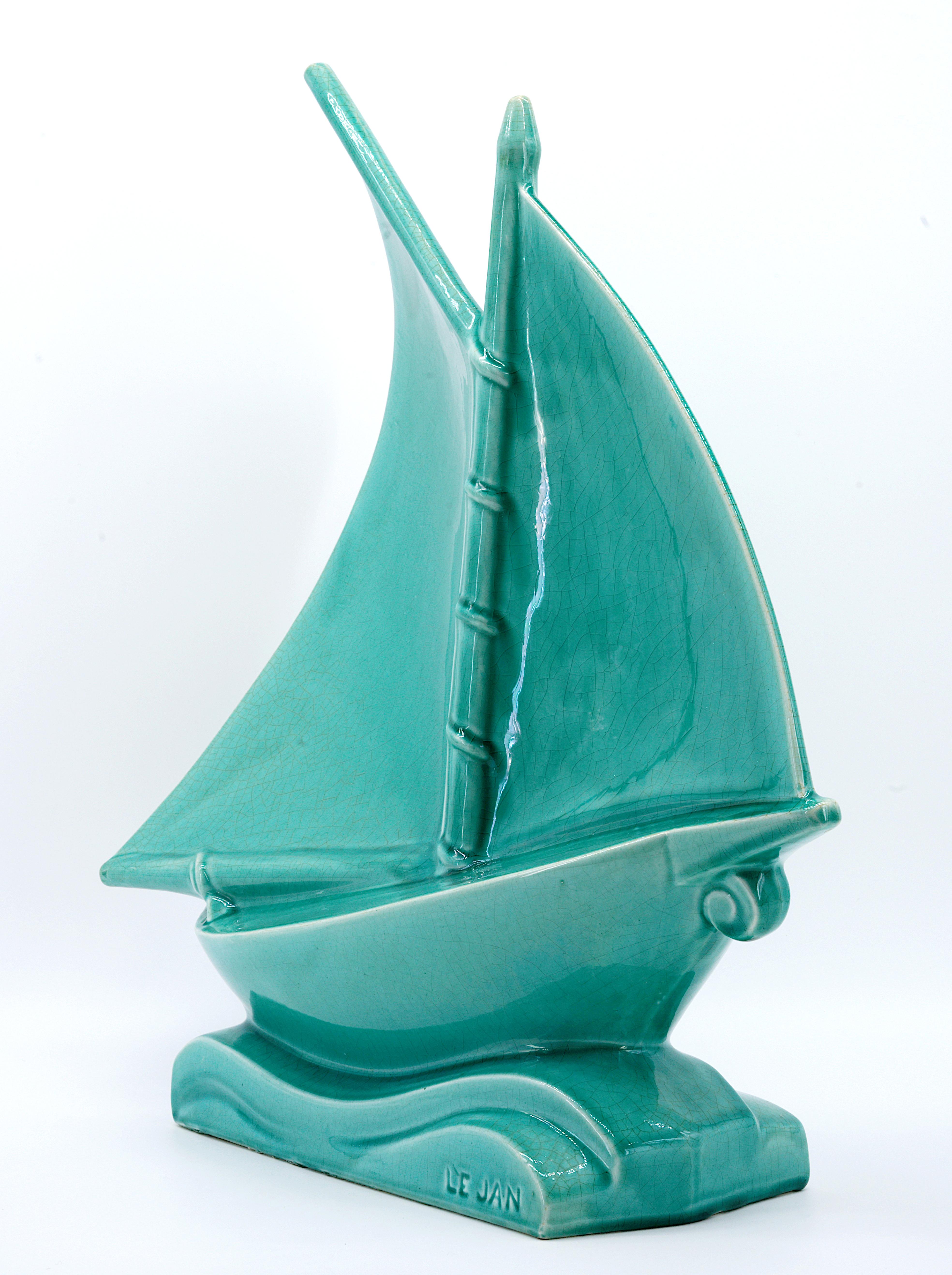 Art déco Ship Art Déco Lejan en céramique à glaçure craquelée des années 1920 à Orchies en vente