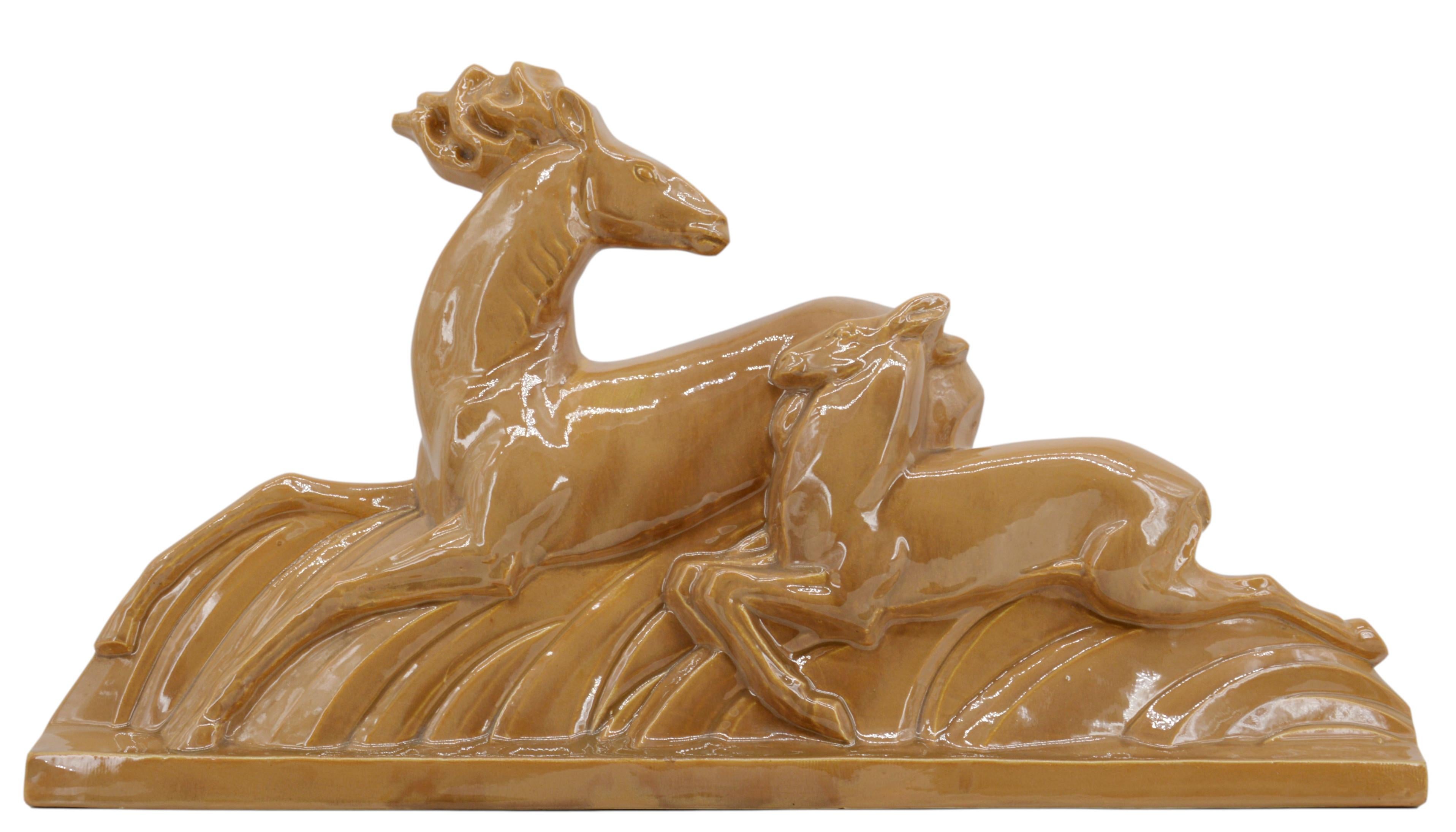 Grande sculpture française Art Déco de cerfs en céramique, 1920 en vente 1