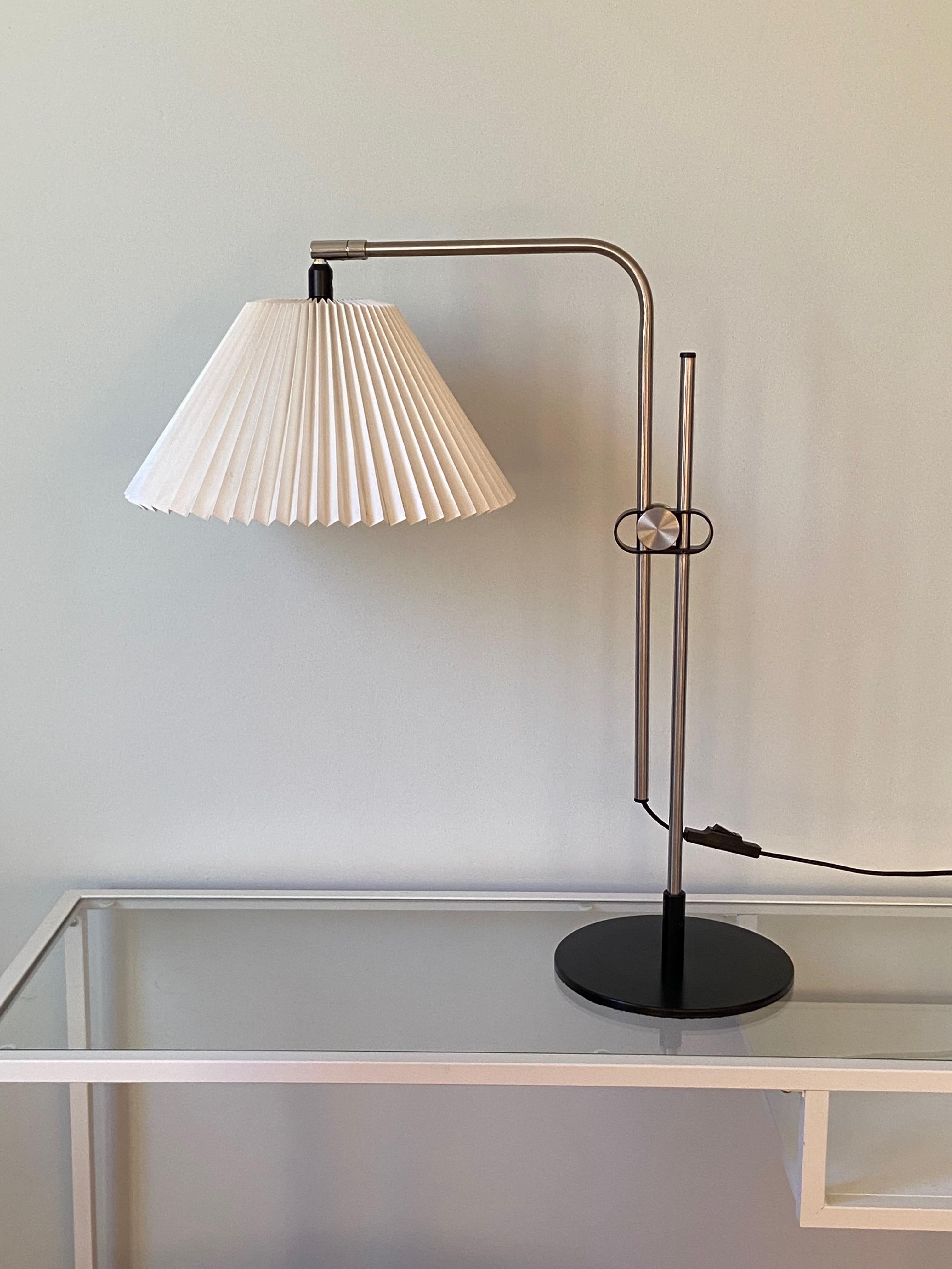 Leklint Table Lamp Mod. 320 Design by Michael Bang for Le Klint Denmark 3