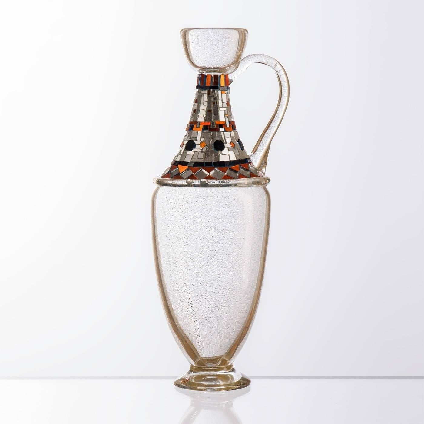 Inspired by ancient Greek art, and more specifically by the famous Lekythos vases of the 5th century BC, this unique vase is part of the art collection. Handcrafted in Murano by master glassblowers using gold and crystal mouth-blown glass, the
