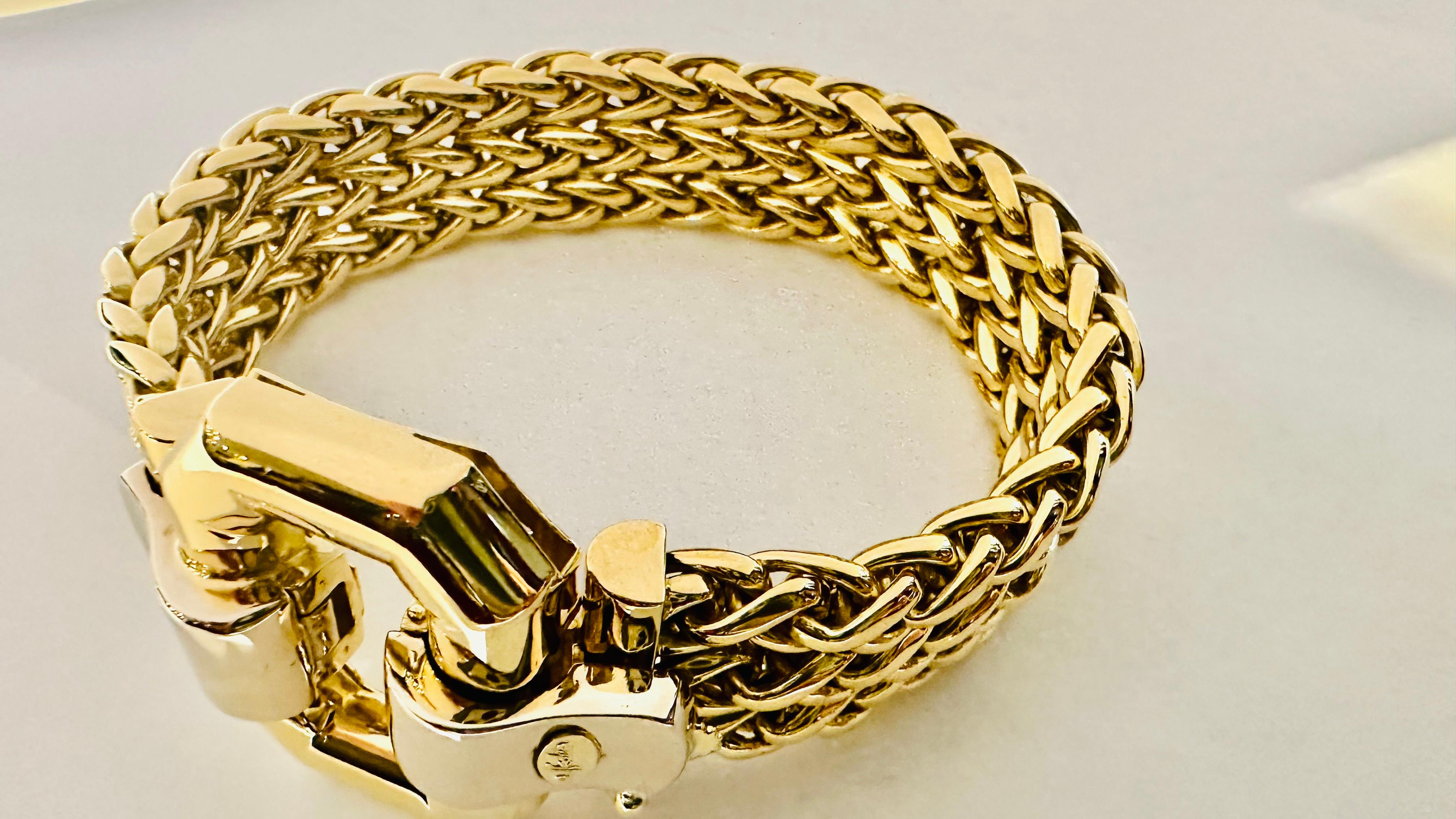 L'élégance tissée de l'or bicolore 18 carats en vente 3