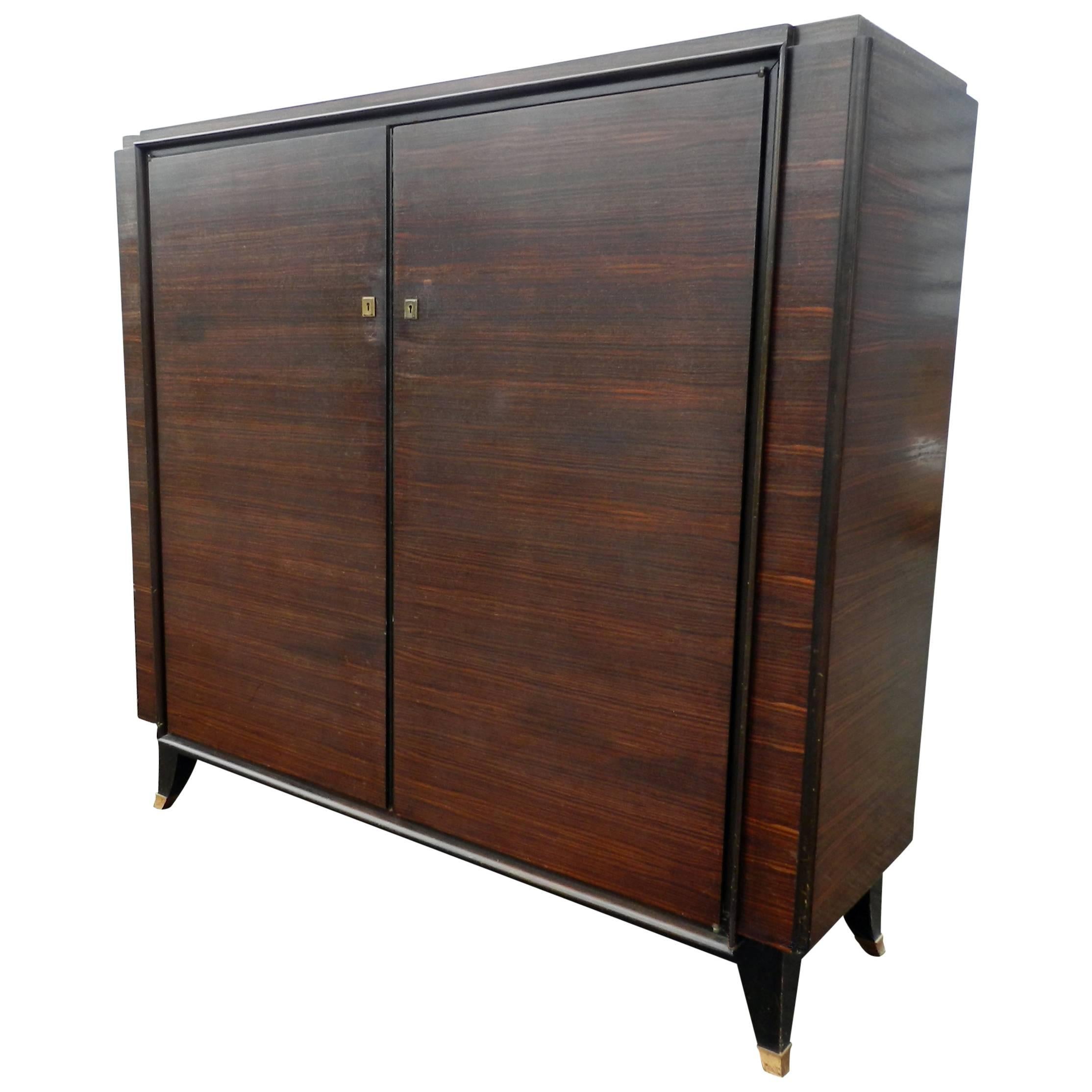 Leleu Style Art Deco Low Rosewood and Gilt Brass Armoire, circa 1930 In Good Condition For Sale In Saint-Ouen, FR