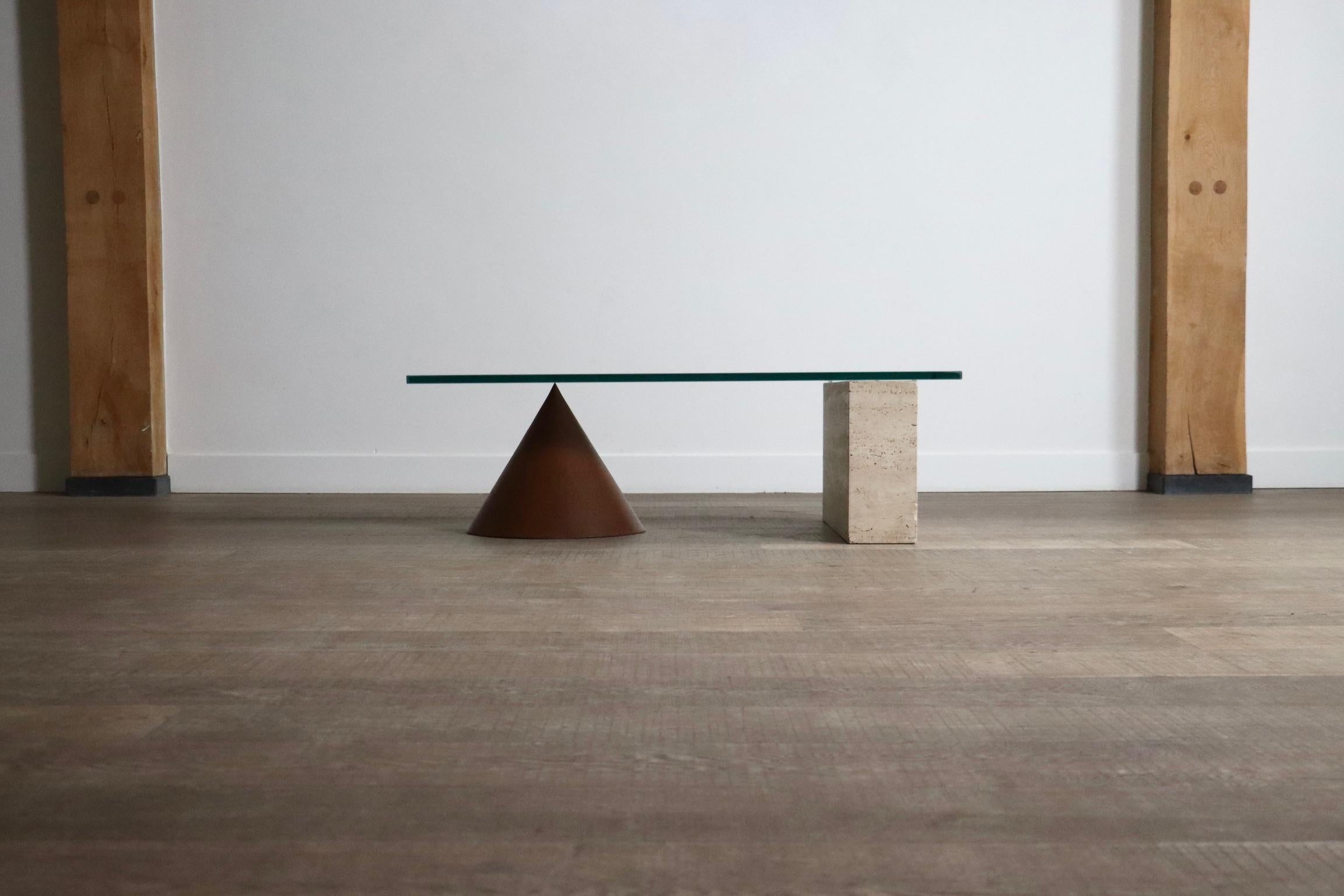 Mesa de centro Kono de Massimo Vignelli y Lella, Italia 1979 finales del siglo XX en venta