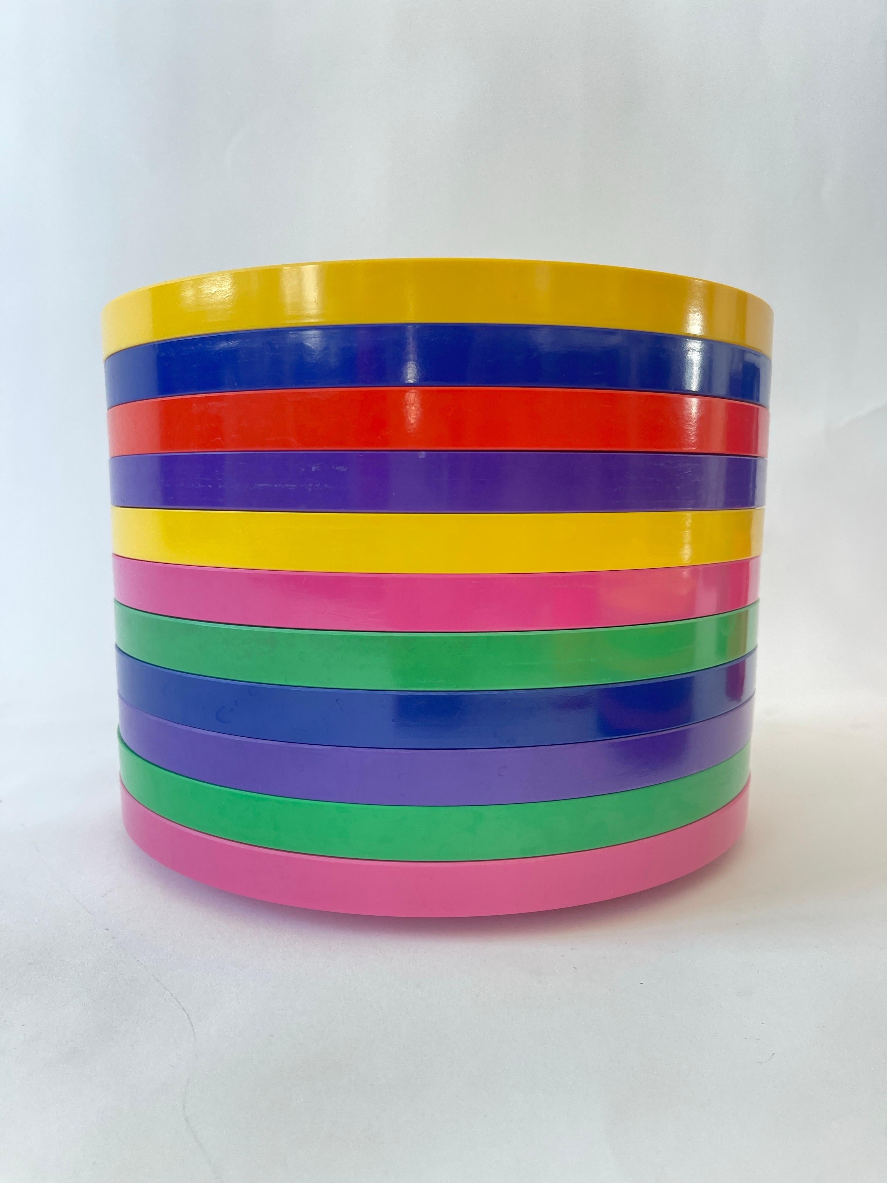 Stampato Lella & Massimo Vignelli Massimo Vignelli Hellerware Rainbow set di 22 piatti in vendita