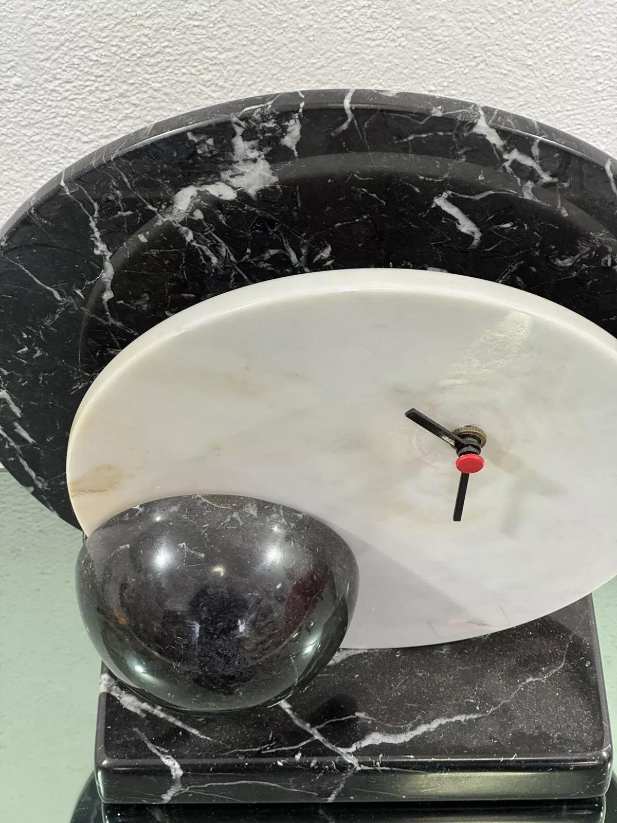 Lella & Massimo Vignelli Style Marble Desk Clock 1980's Design In Good Condition For Sale In Taranto, IT