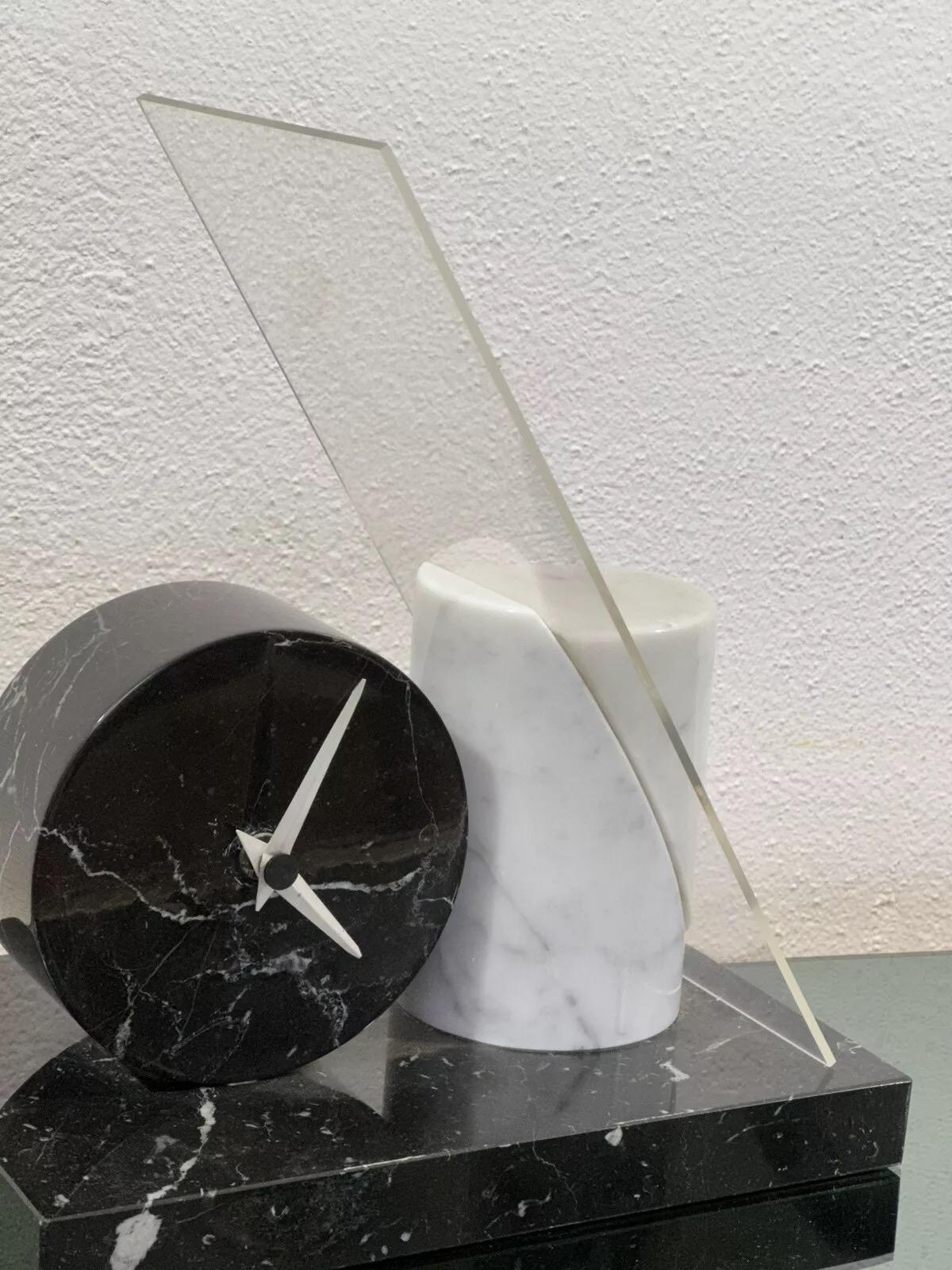 Lella & Massimo Vignelli Style Marble Desk Clock 1980's Design In Good Condition For Sale In Taranto, IT
