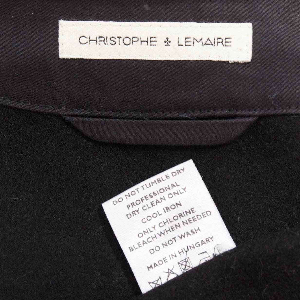 LEMAIRE cappotto nero in feltro di lana vergine con bottoni in corno e tasca in vita Sz.2 M in vendita 3