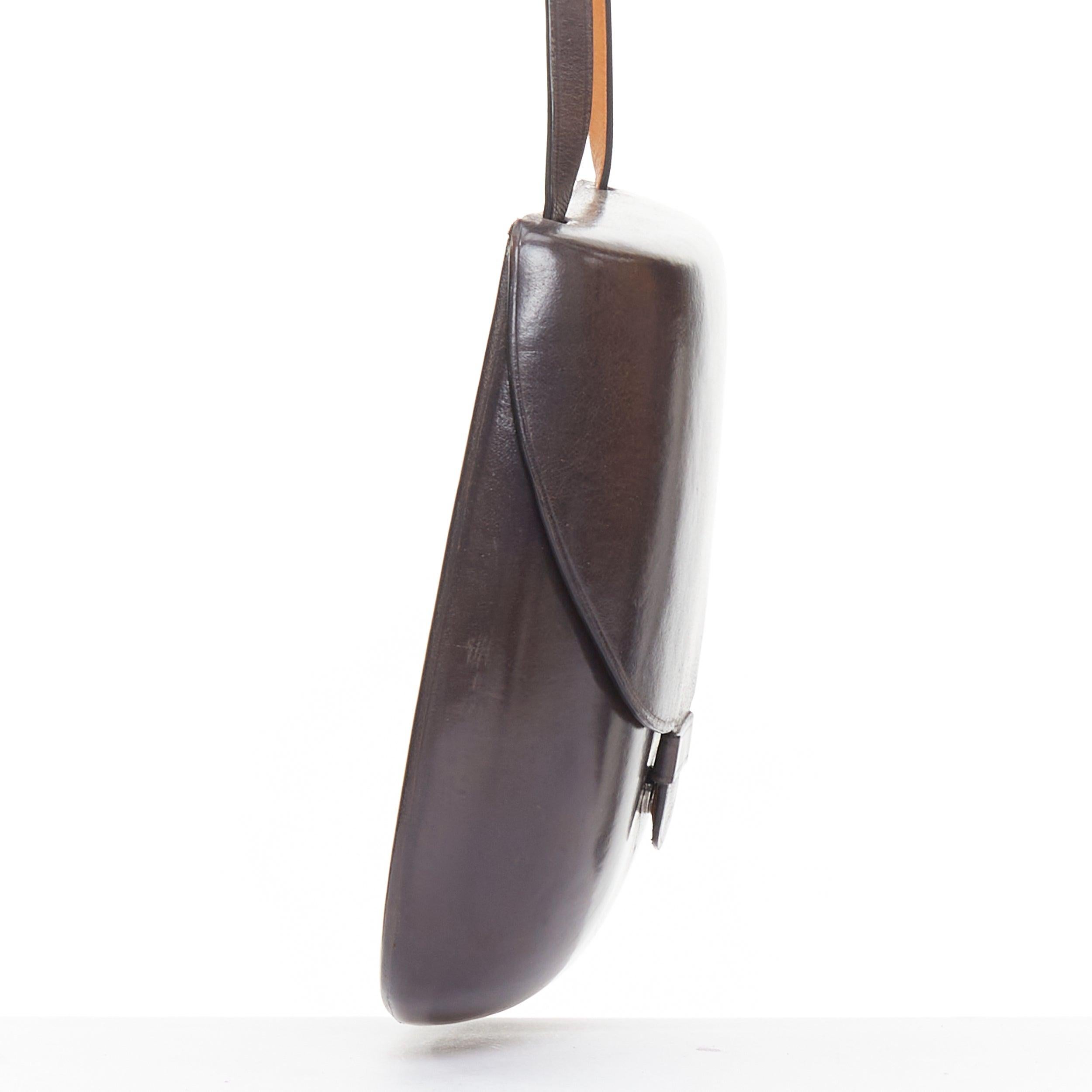 LEMAIRE Il BUSSETTO Petit sac à bandoulière structuré en cuir marron Cartouche Bon état à Hong Kong, NT