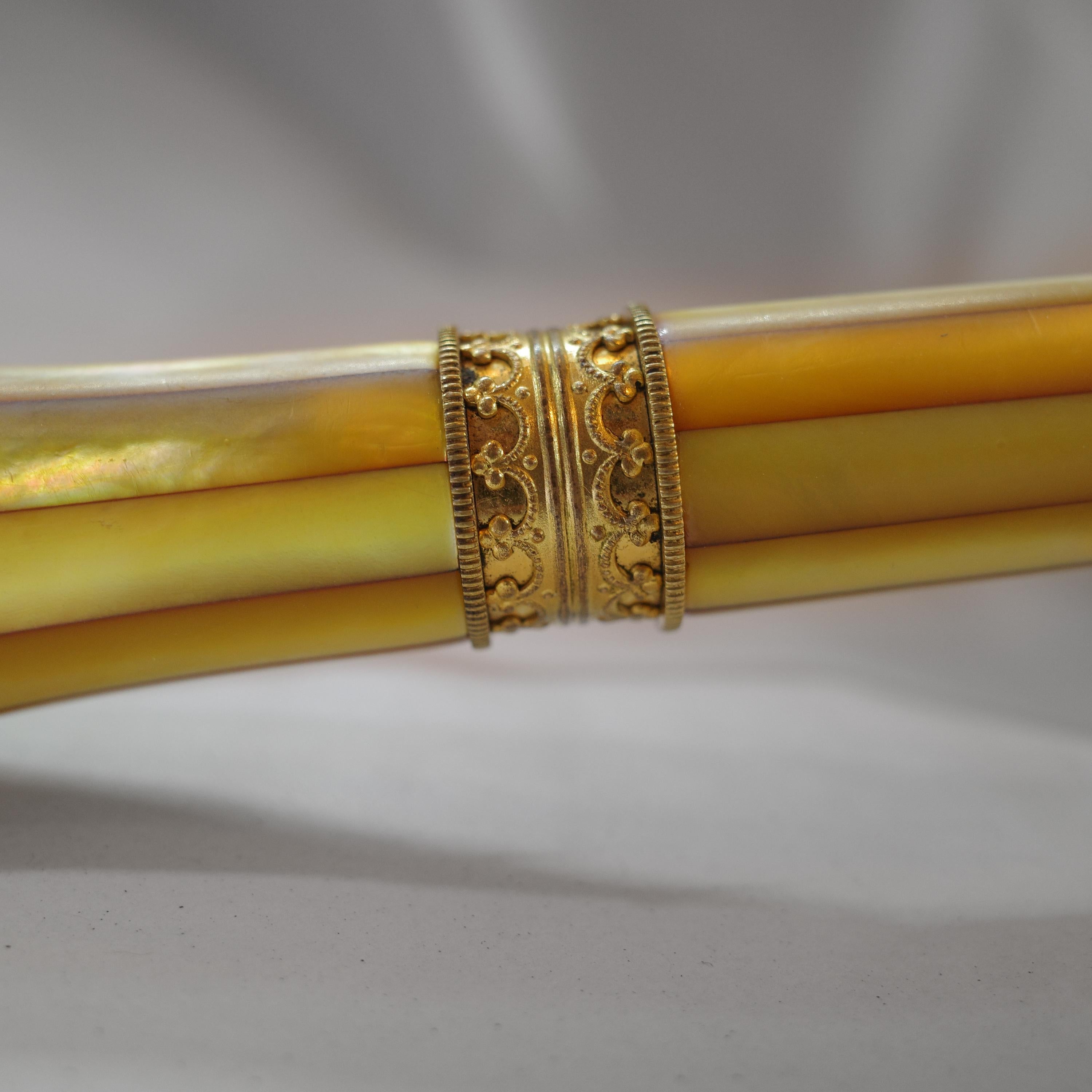 Les verres d'opéra LeMaire, Paris, Lorgnette en nacre, rare en vente 2