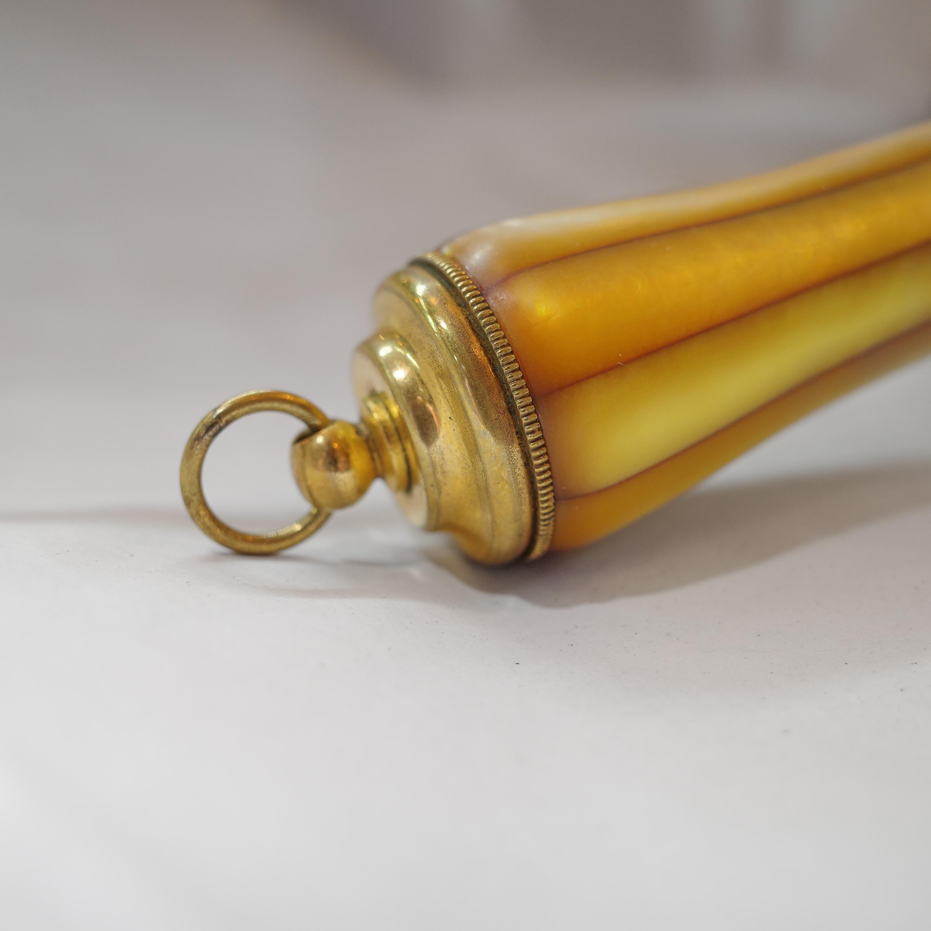 Les verres d'opéra LeMaire, Paris, Lorgnette en nacre, rare en vente 3