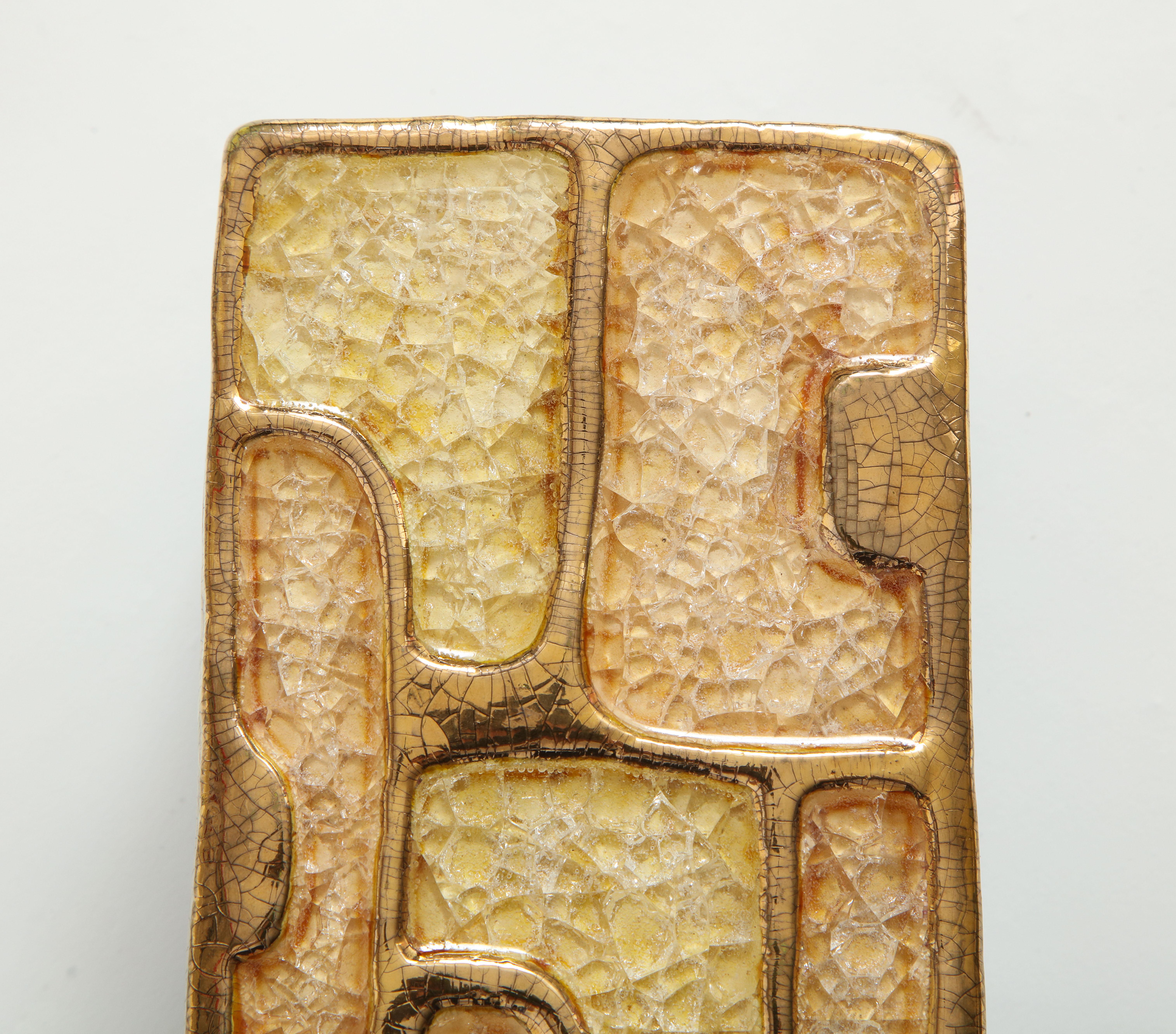 Mid-Century Modern Boîte à bijoux en céramique émaillée jaune et or de Mithe Espelt, milieu du siècle, France, années 1960 en vente