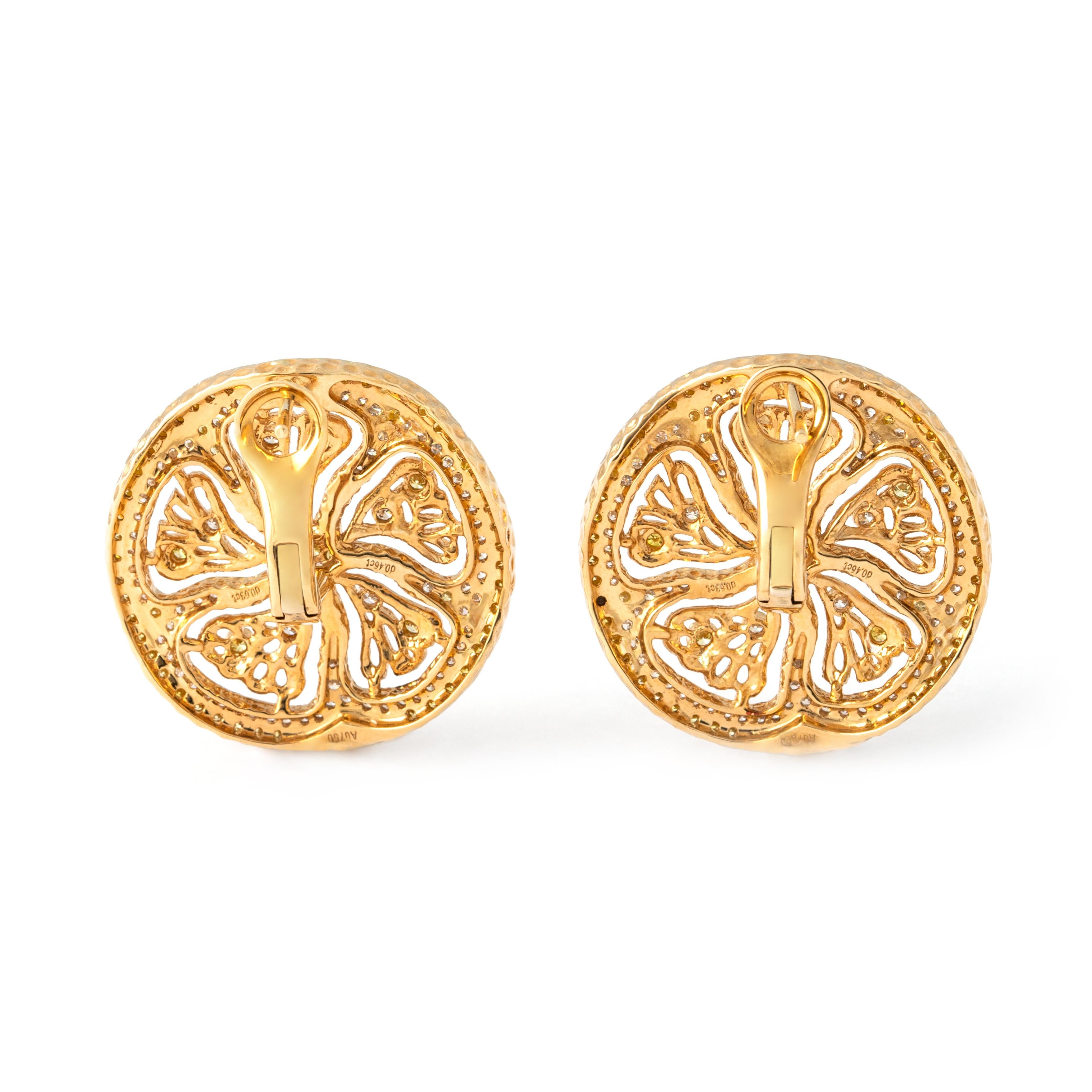 Taille ronde Boucles d'oreilles en or jaune 18K avec diamant citron en vente