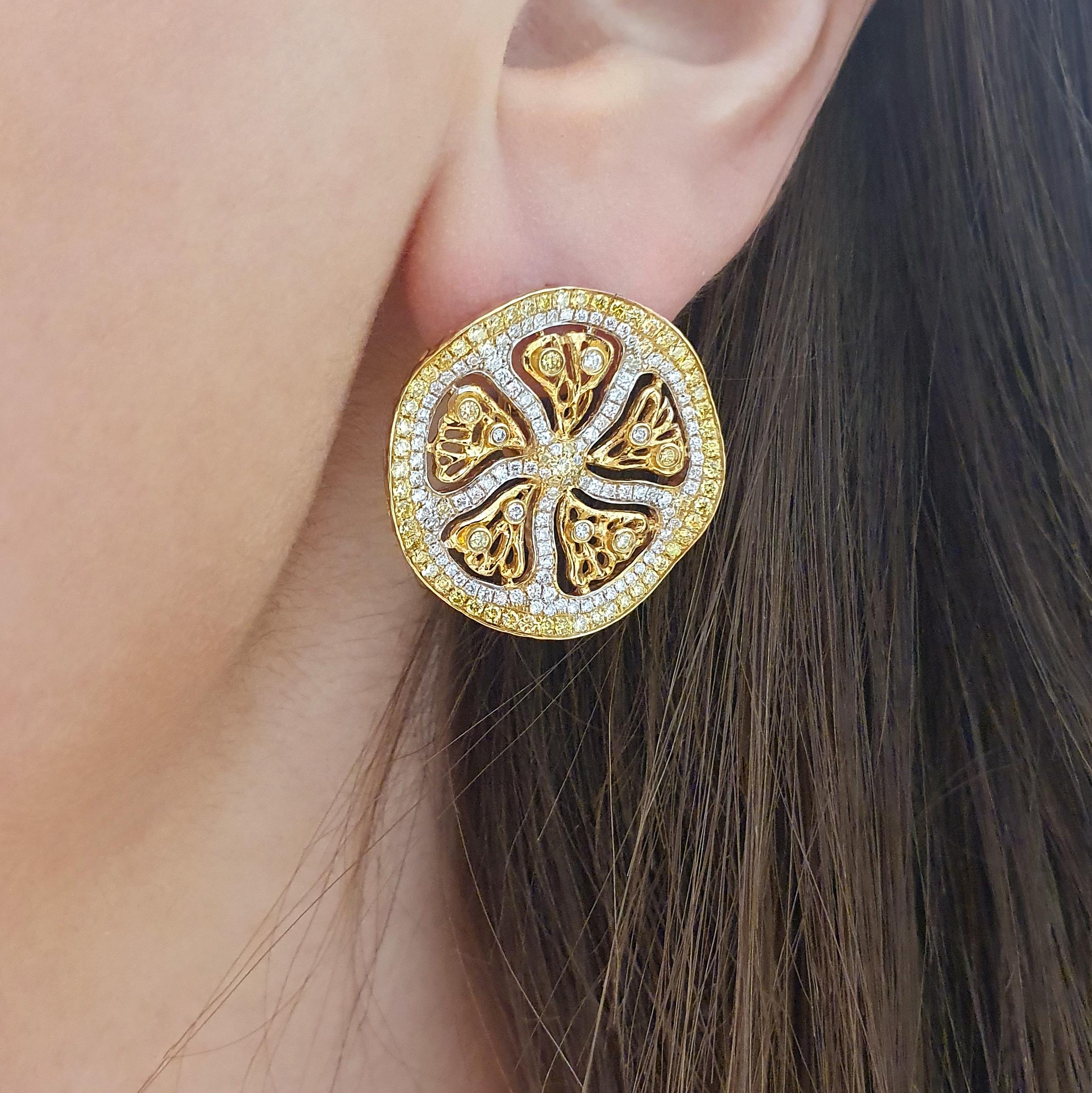Boucles d'oreilles en or jaune 18K avec diamant citron Unisexe en vente