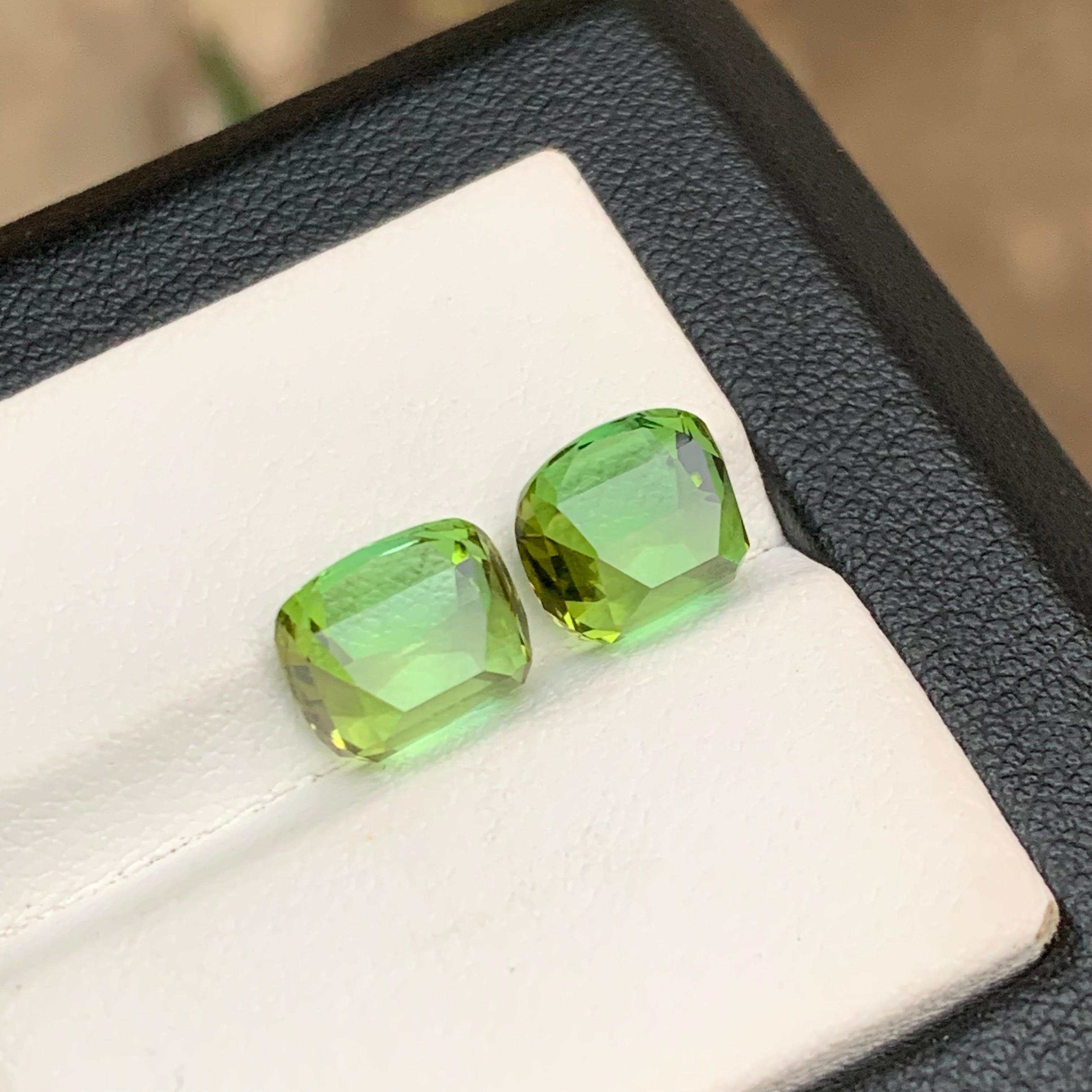 Boucles d'oreilles en tourmaline naturelle vert citron serties de 6.10 carats, taille coussin Neuf - En vente à Peshawar, PK